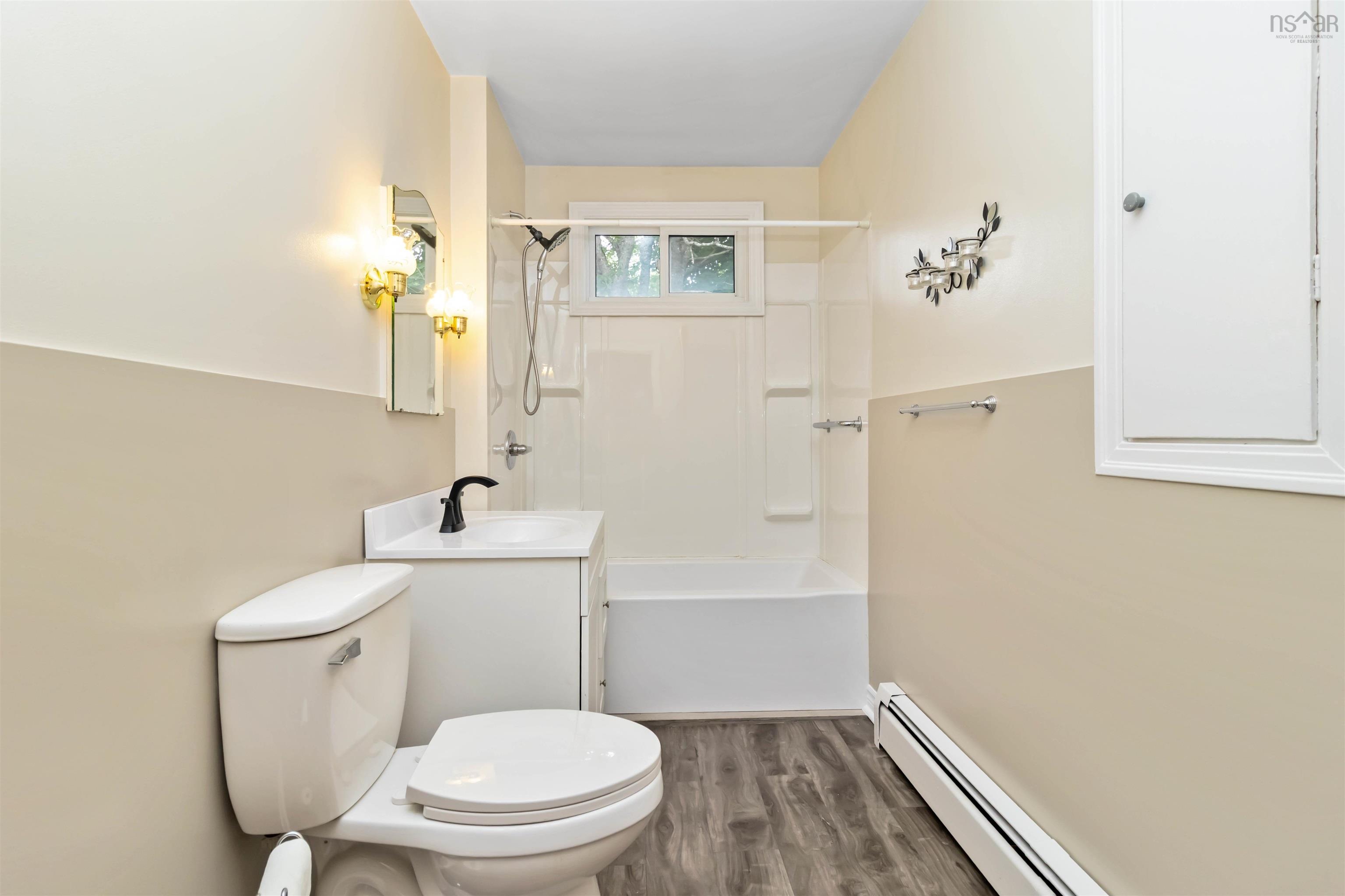 409 Rocky Lake Drive, Bedford, NS (MLS 202520739)