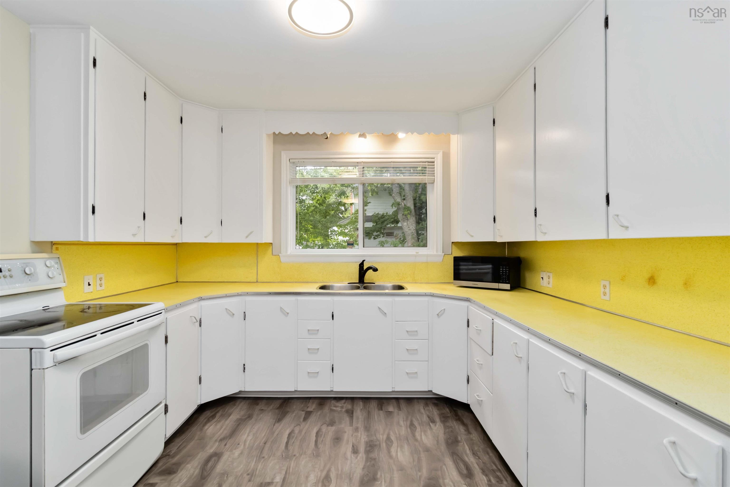 409 Rocky Lake Drive, Bedford, NS (MLS 202520739)