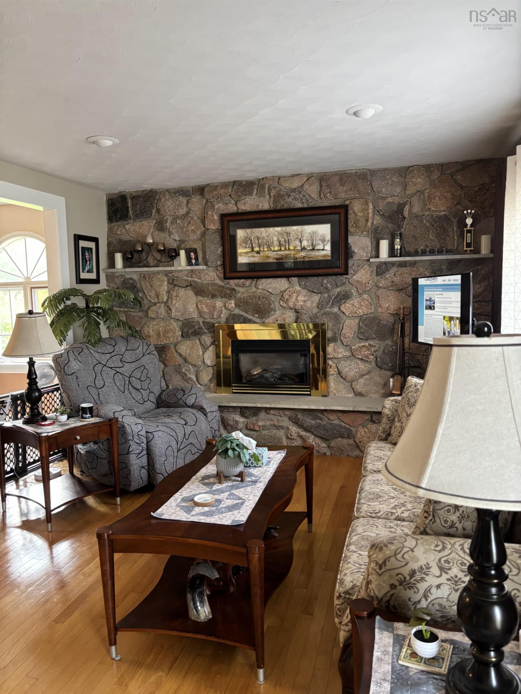 $379,000.00: 37 Stacey Avenue, North Sydney