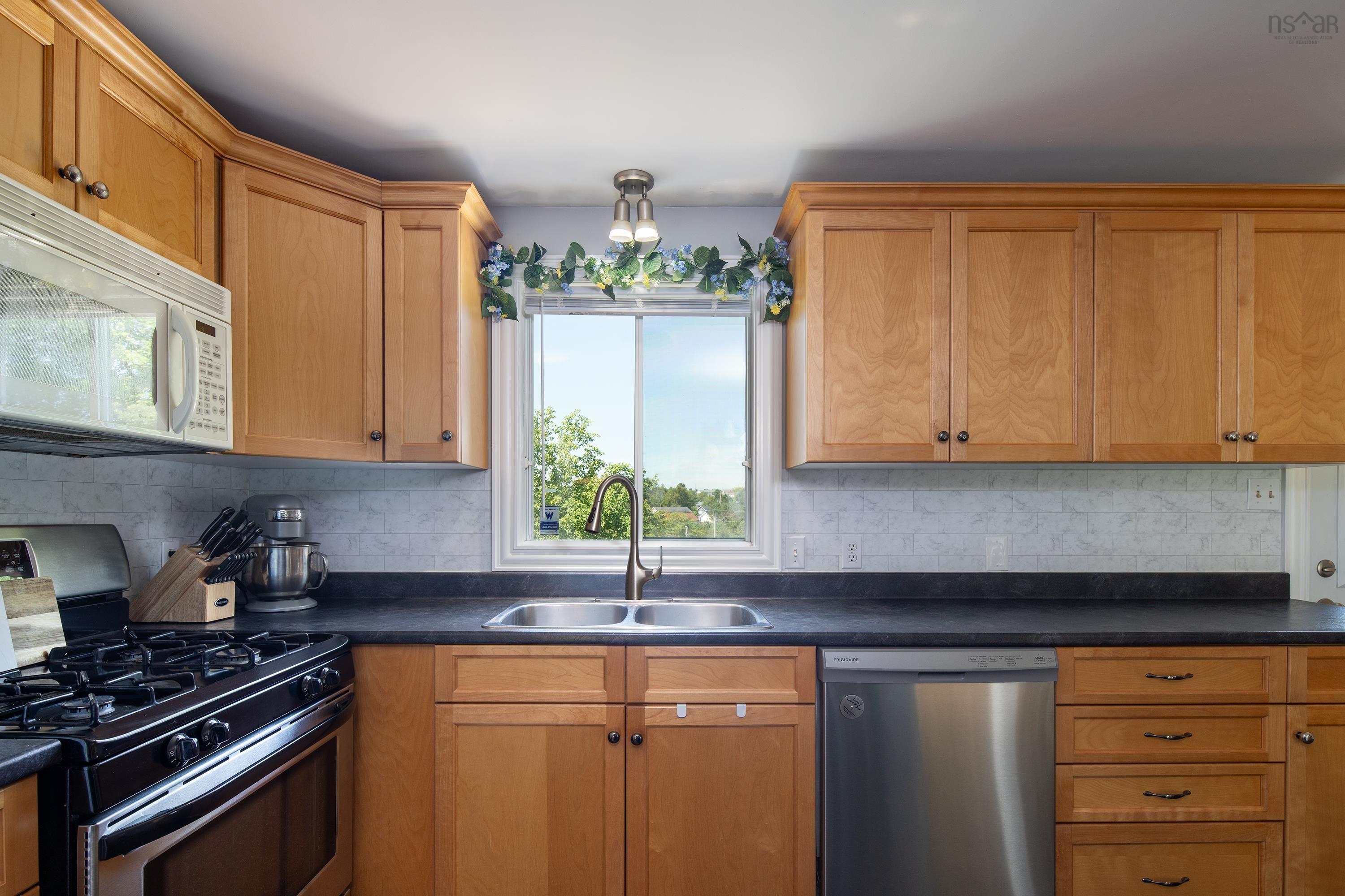 $499,900.00: 30 Inglewood, Cole Harbour