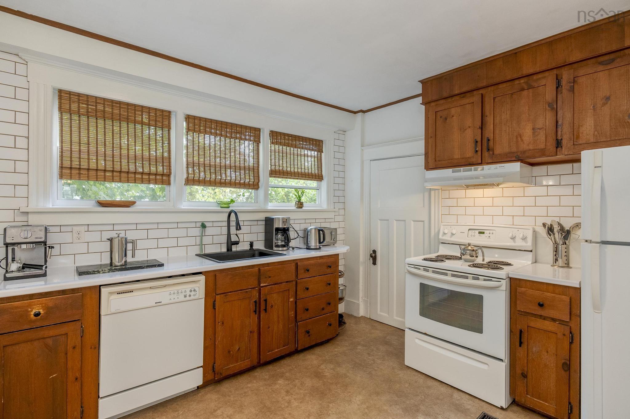 $385,000.00: 57 Crescent Avenue, Kentville