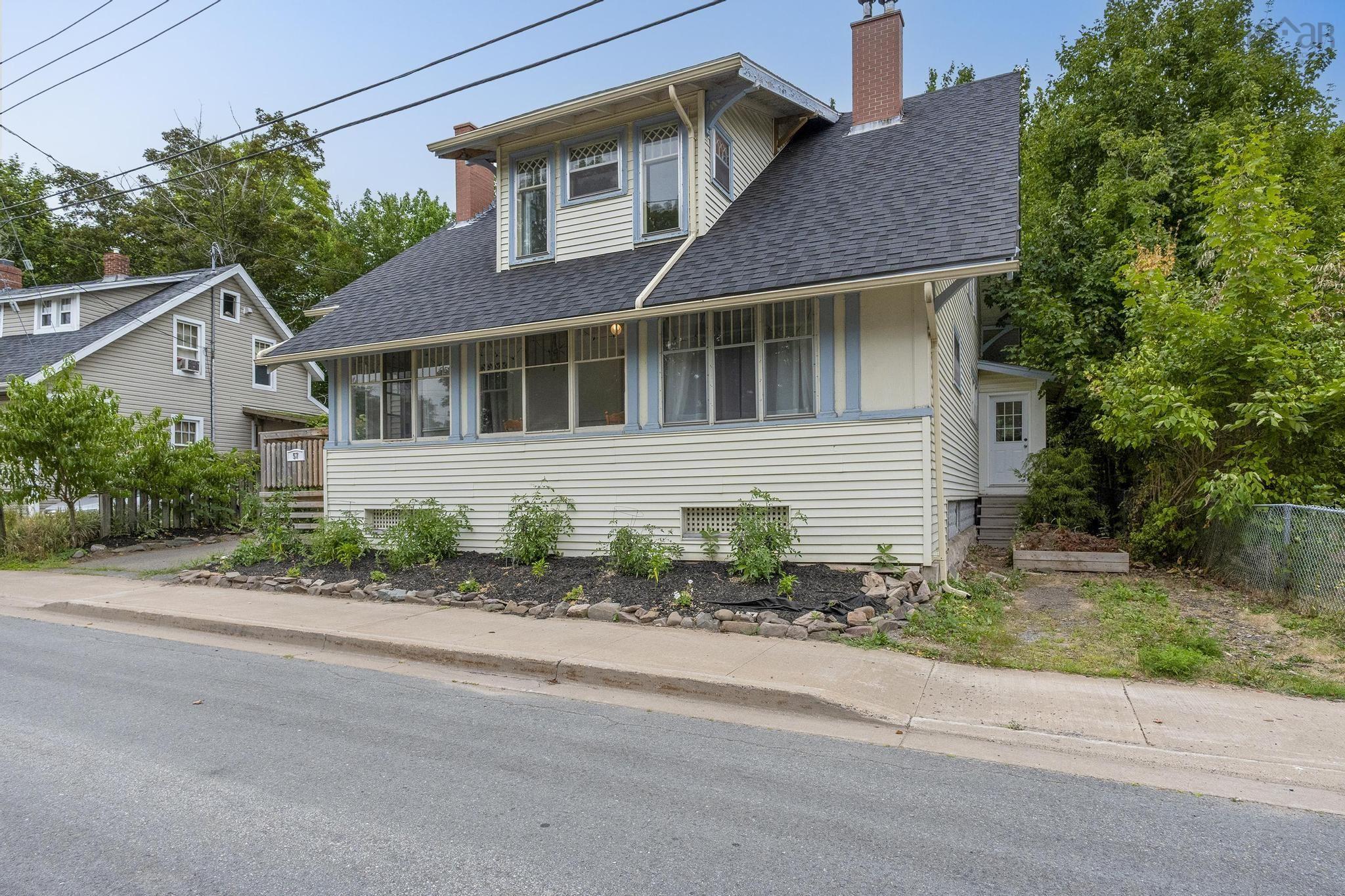 $385,000.00: 57 Crescent Avenue, Kentville