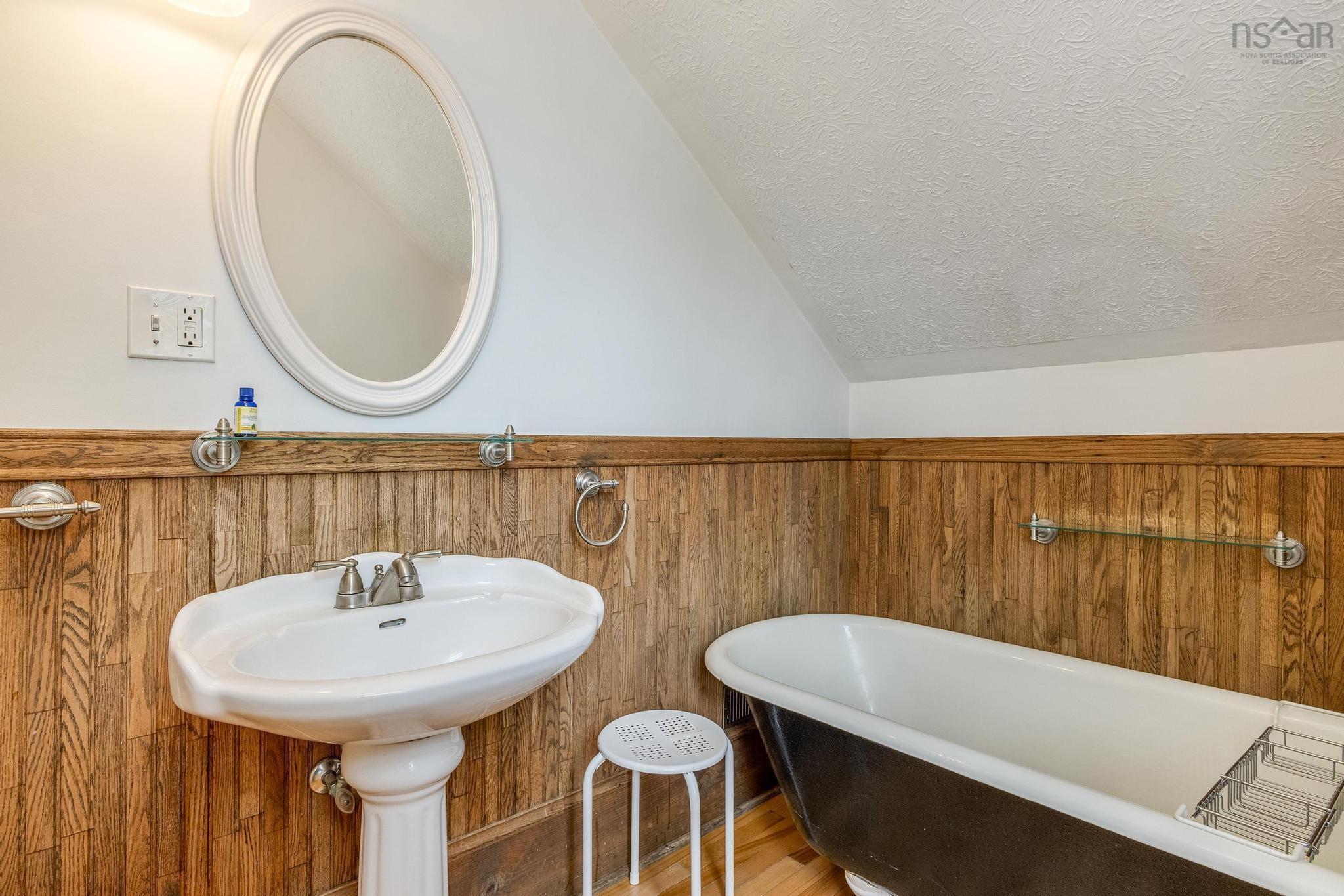 $385,000.00: 57 Crescent Avenue, Kentville