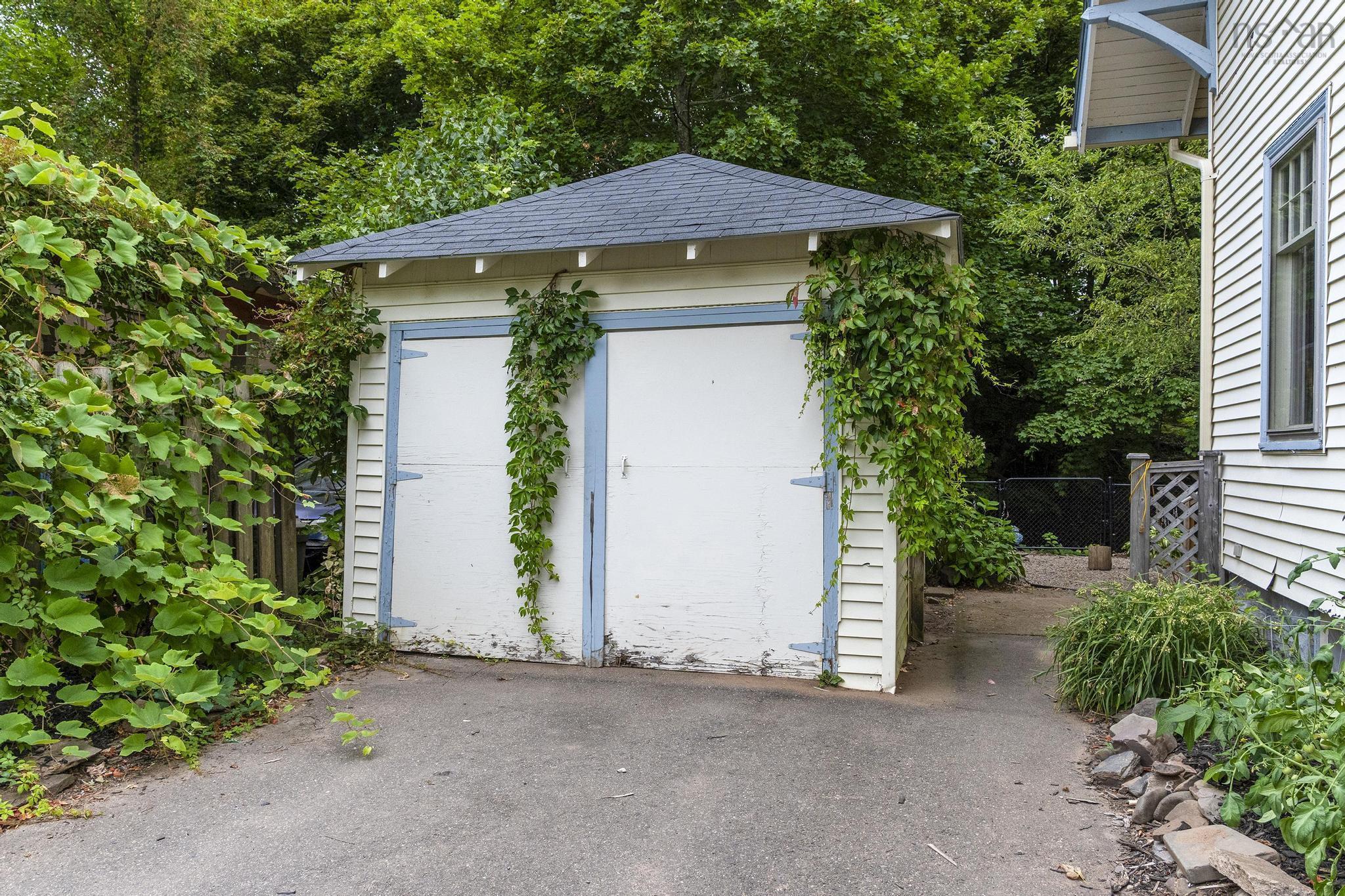 $385,000.00: 57 Crescent Avenue, Kentville