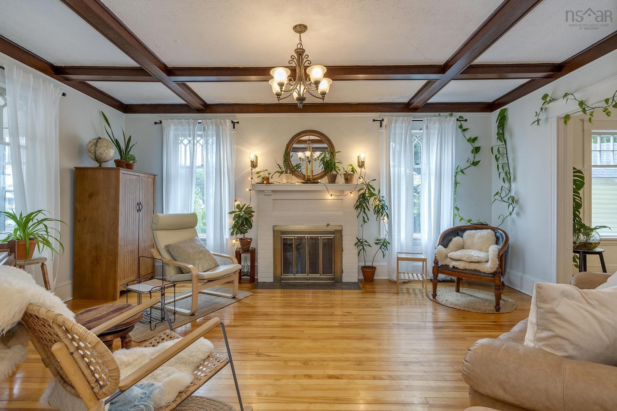 $385,000.00: 57 Crescent Avenue, Kentville