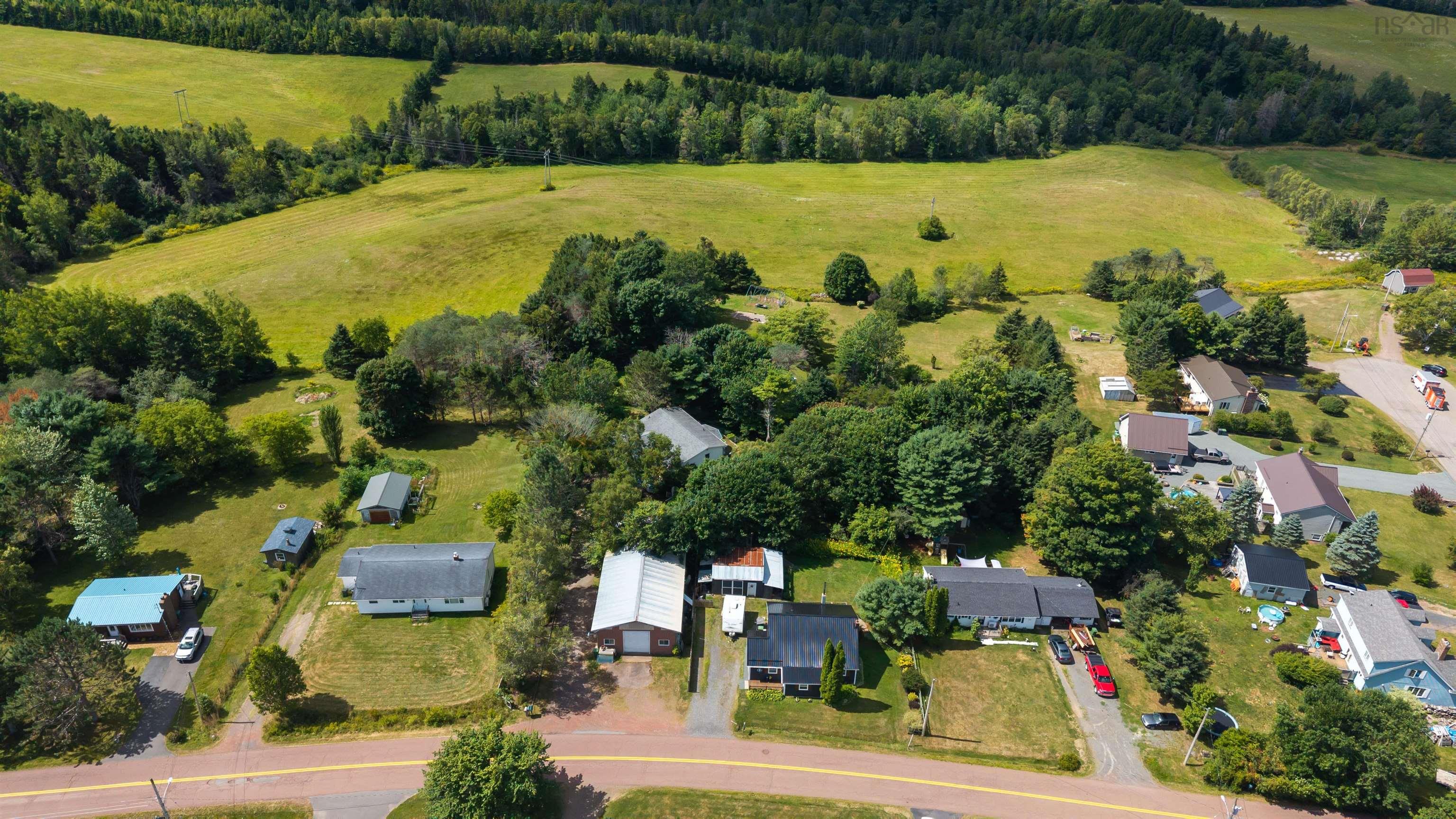 240/242 Kent Road, Lower Truro, NS (MLS® 202521054)