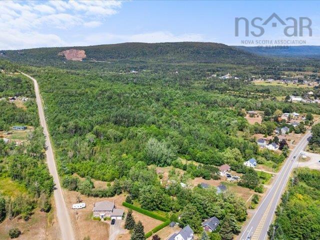 $999,999.00: Haul Road, Granville Ferry