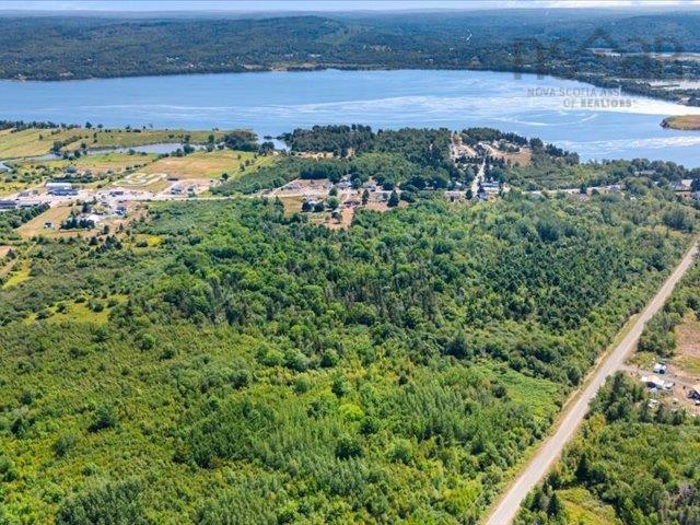 $999,999.00: Haul Road, Granville Ferry