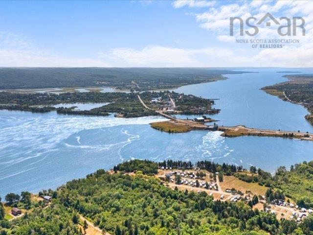 $999,999.00: Haul Road, Granville Ferry