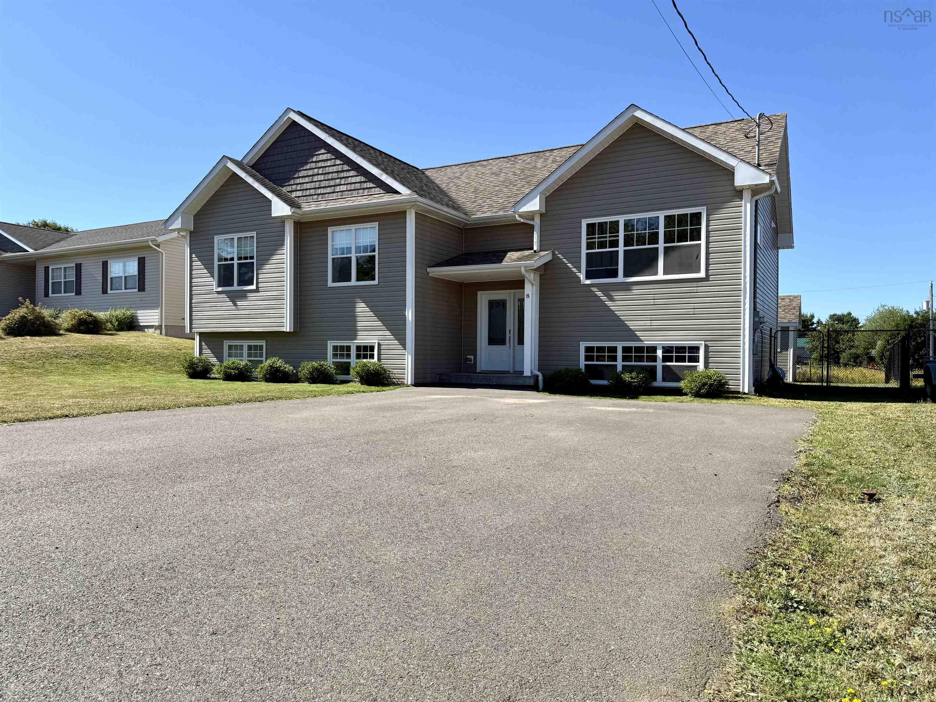 8 Mosher Street, Amherst, NS (MLS 202521087)