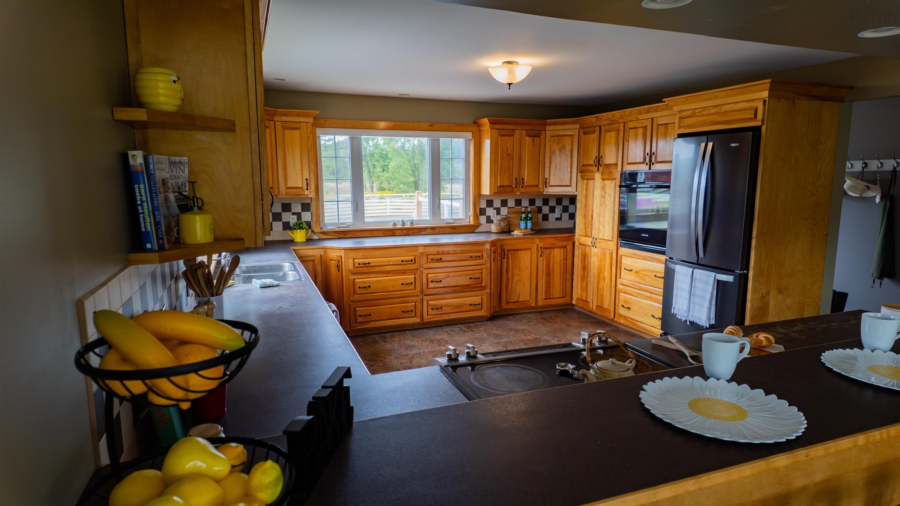 $659,900.00: 2033 Highway 245, North Grant