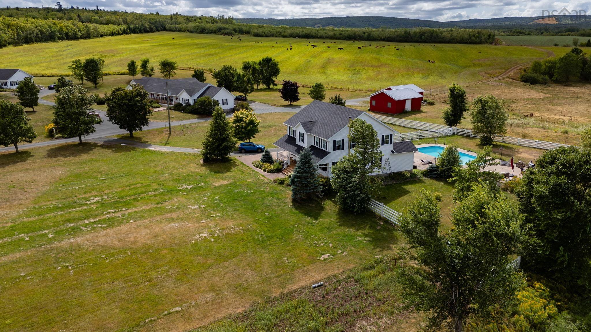 $659,900.00: 2033 Highway 245, North Grant