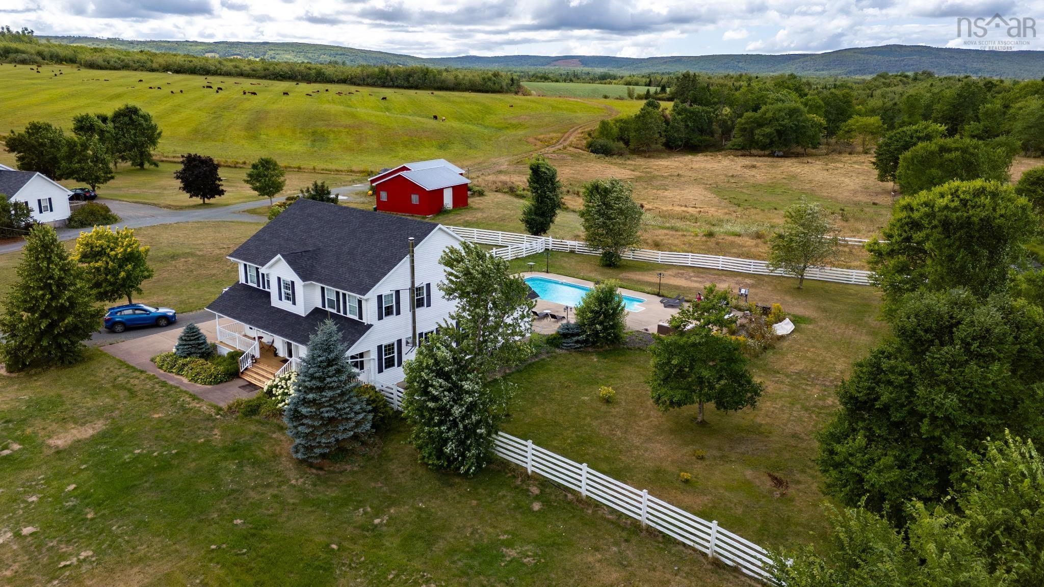 $659,900.00: 2033 Highway 245, North Grant