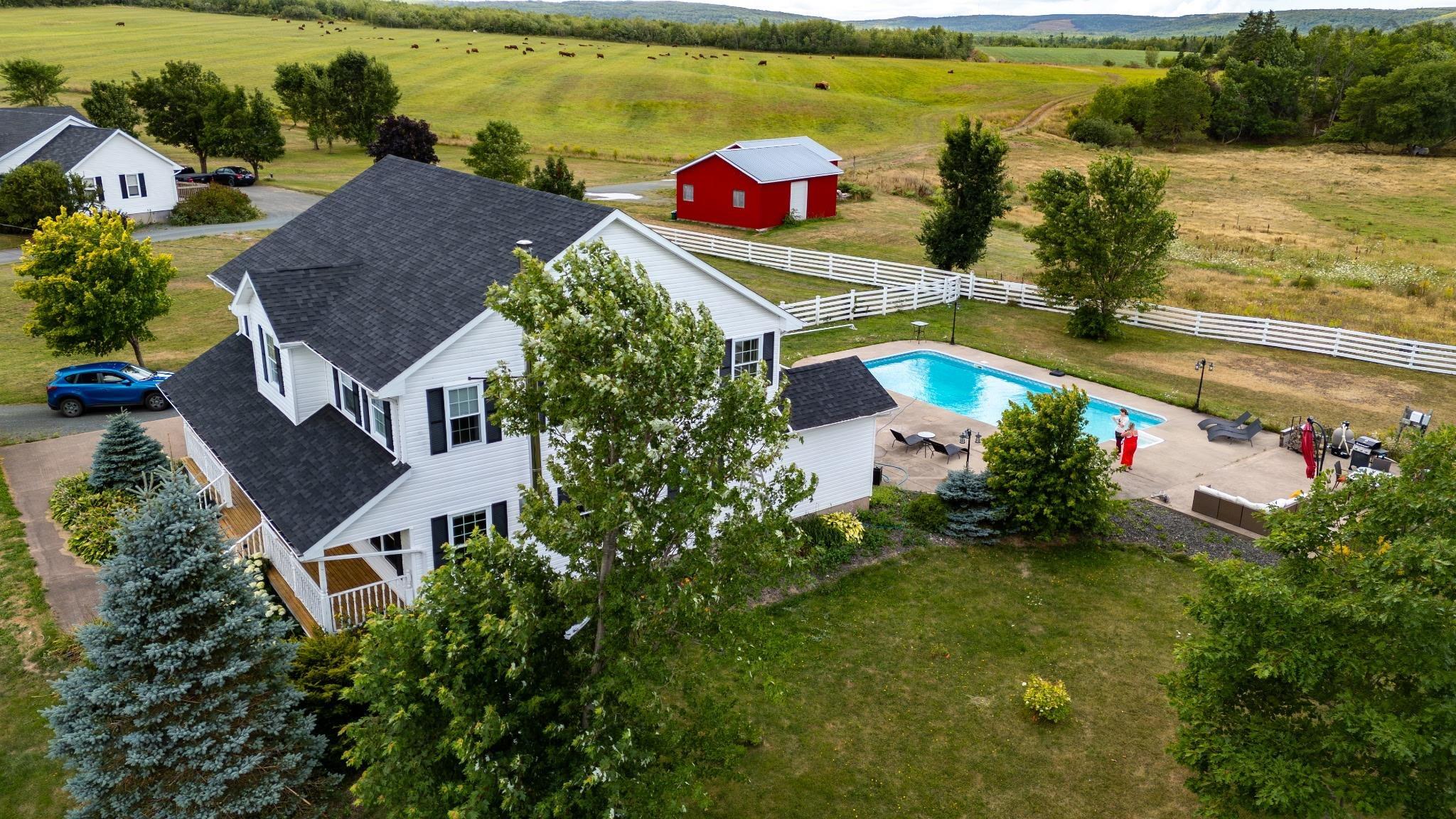 $659,900.00: 2033 Highway 245, North Grant