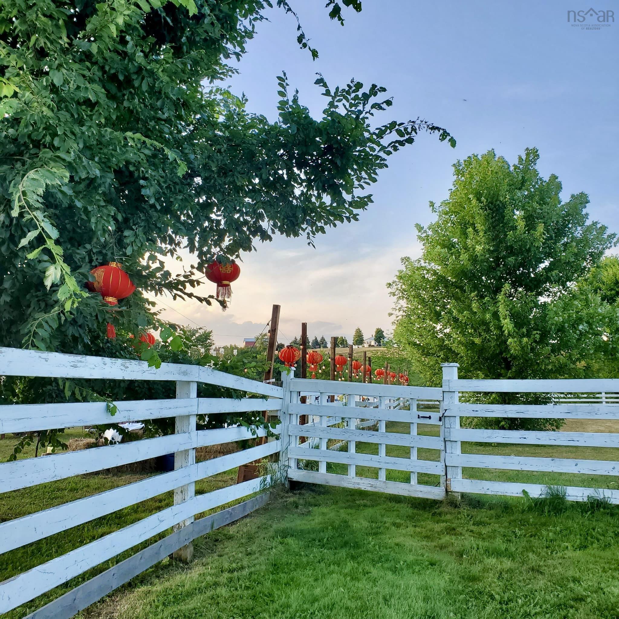 $659,900.00: 2033 Highway 245, North Grant