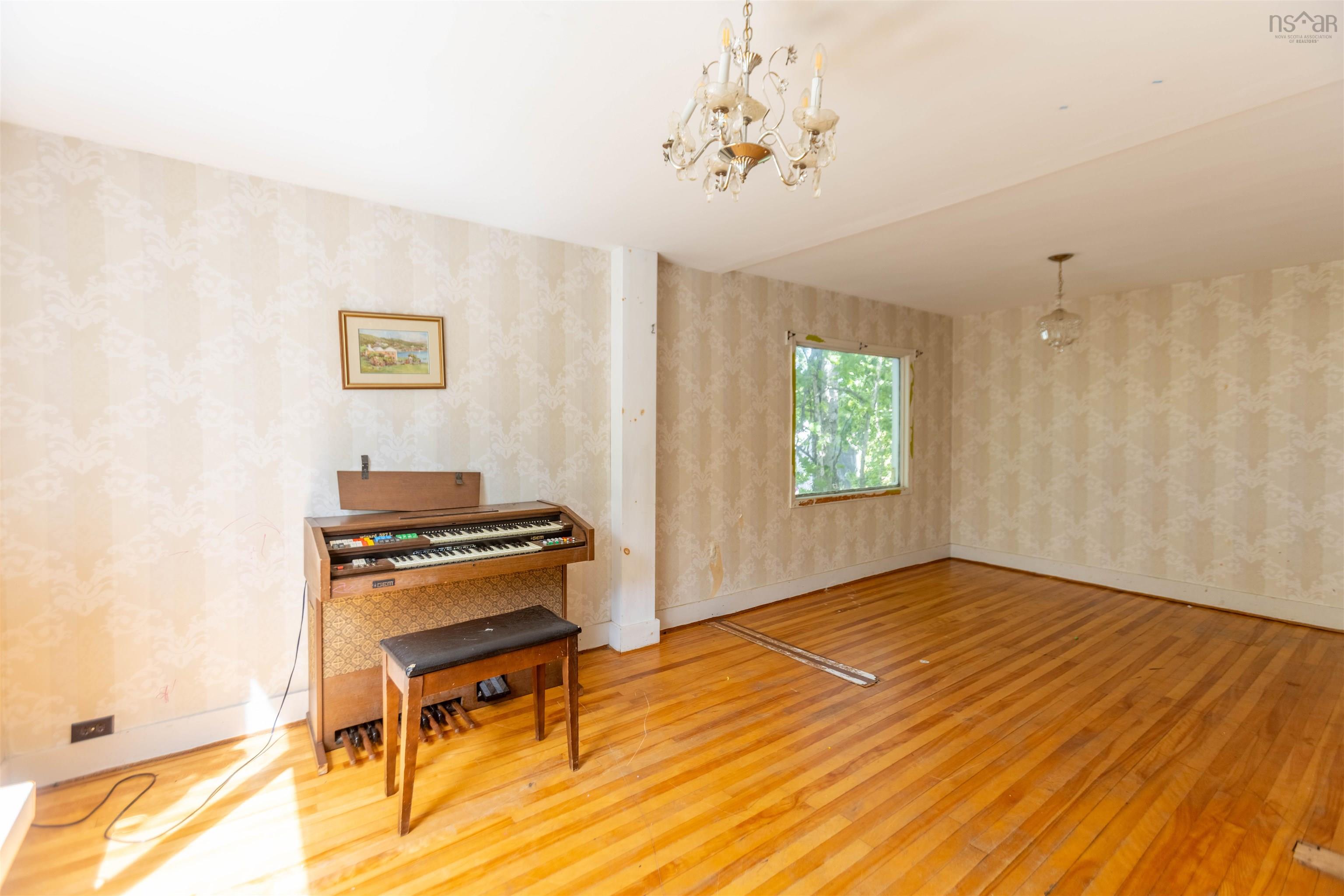 $109,900.00: 32 Victoria Street, Springhill