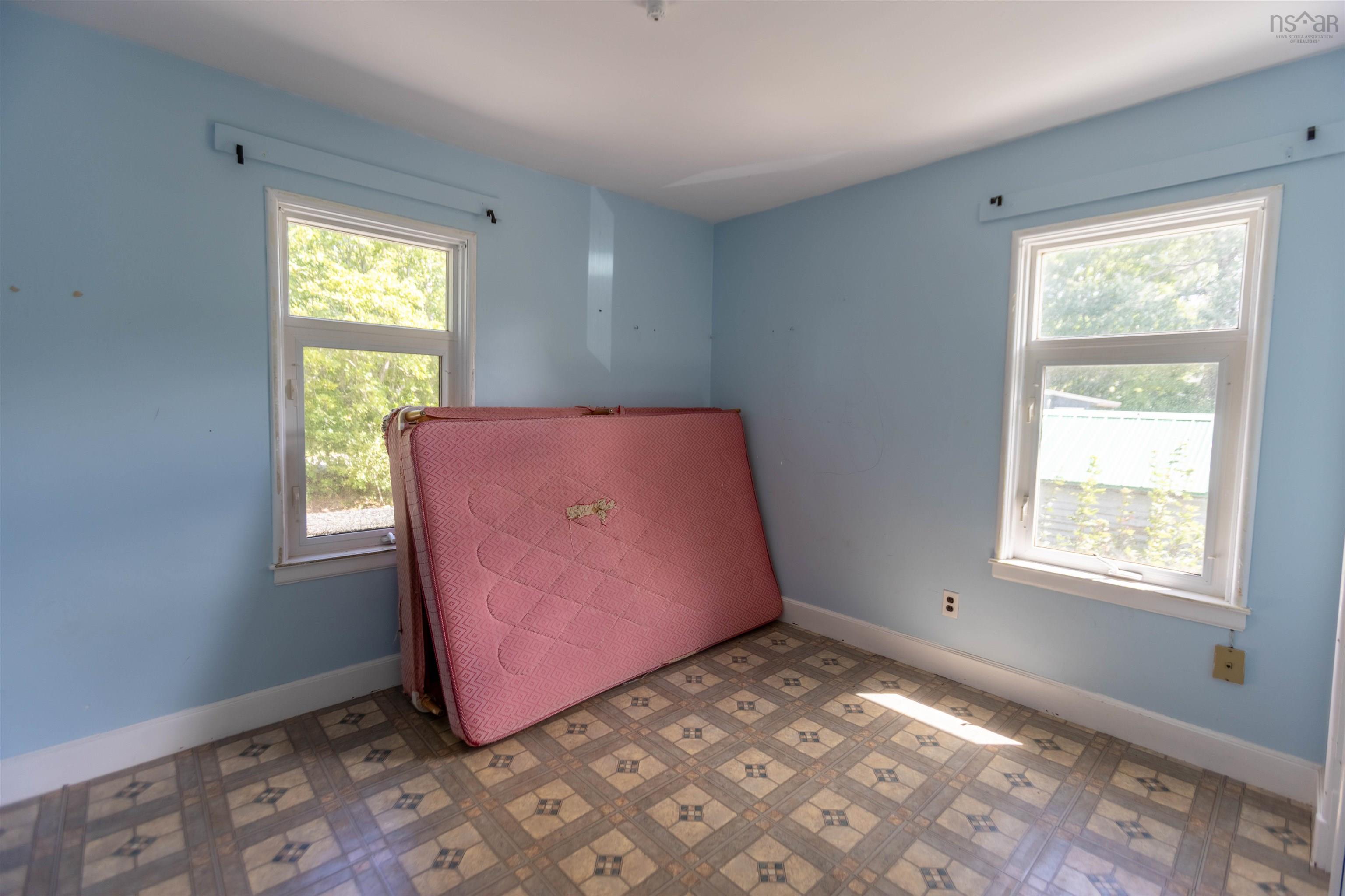 $109,900.00: 32 Victoria Street, Springhill