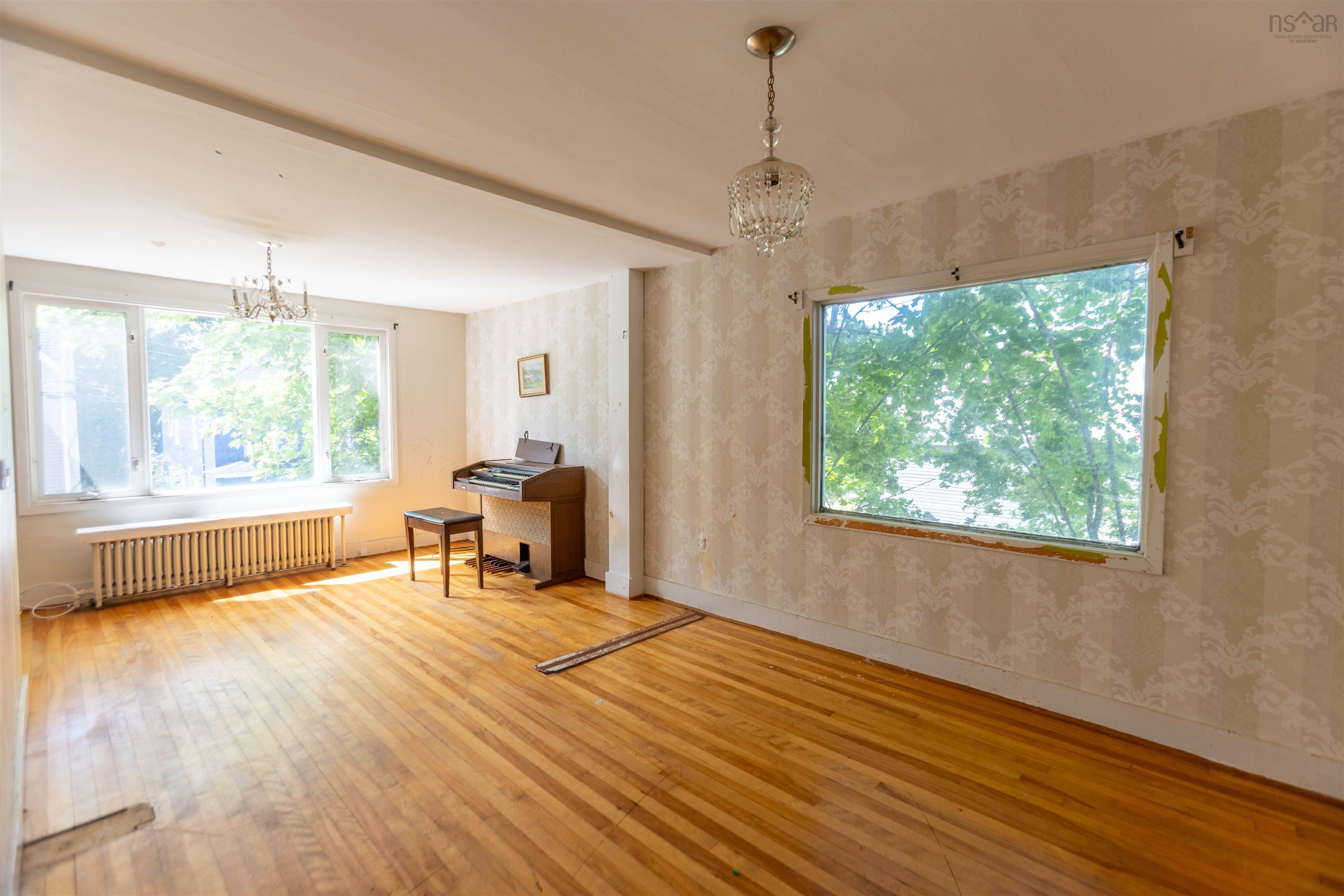 $109,900.00: 32 Victoria Street, Springhill