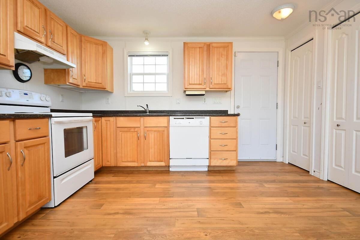 $249,900.00: 44 Empire Loop, Truro