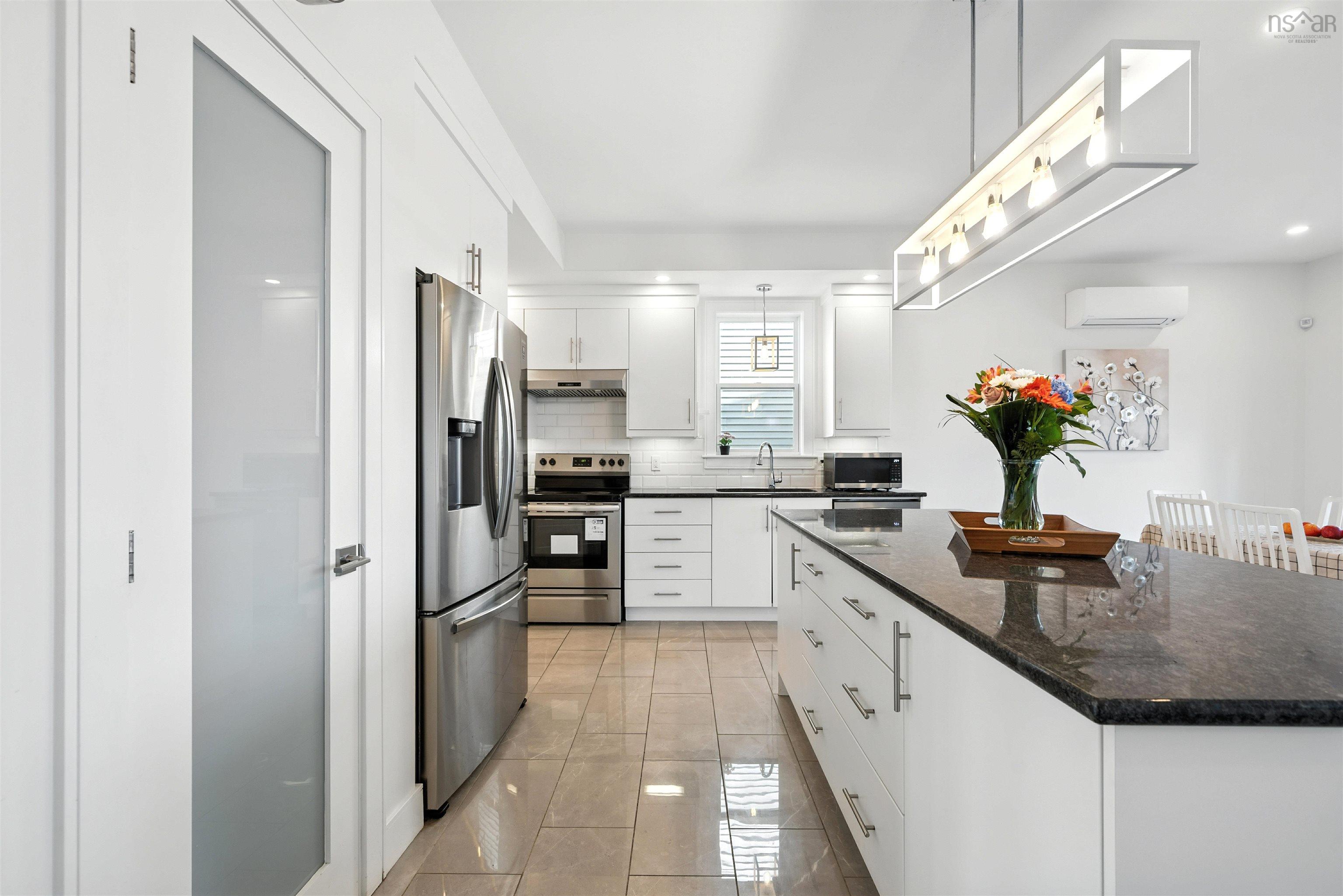 24 Bristolton Avenue, West Bedford, NS (MLS 202521240)