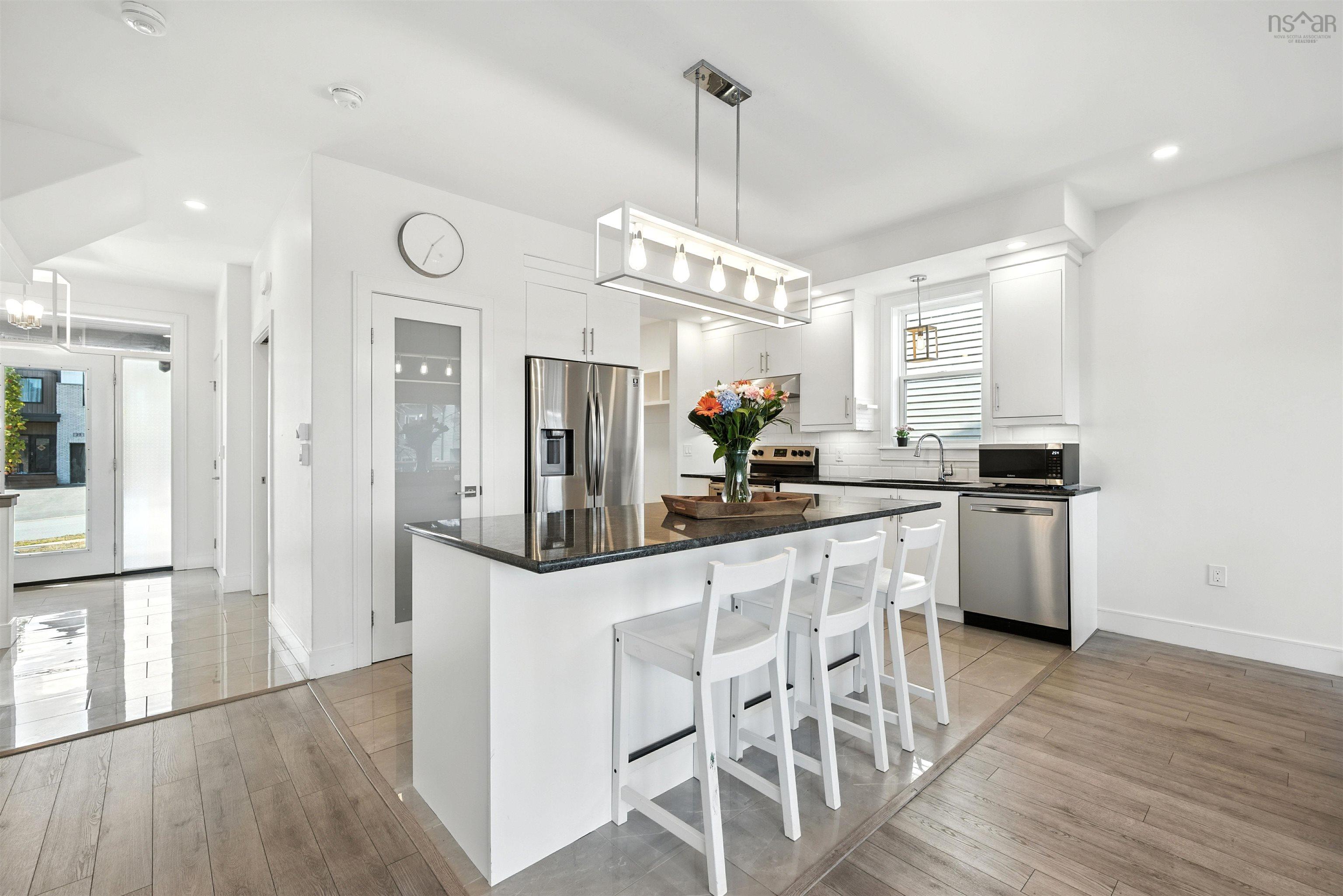 24 Bristolton Avenue, West Bedford, NS (MLS 202521240)