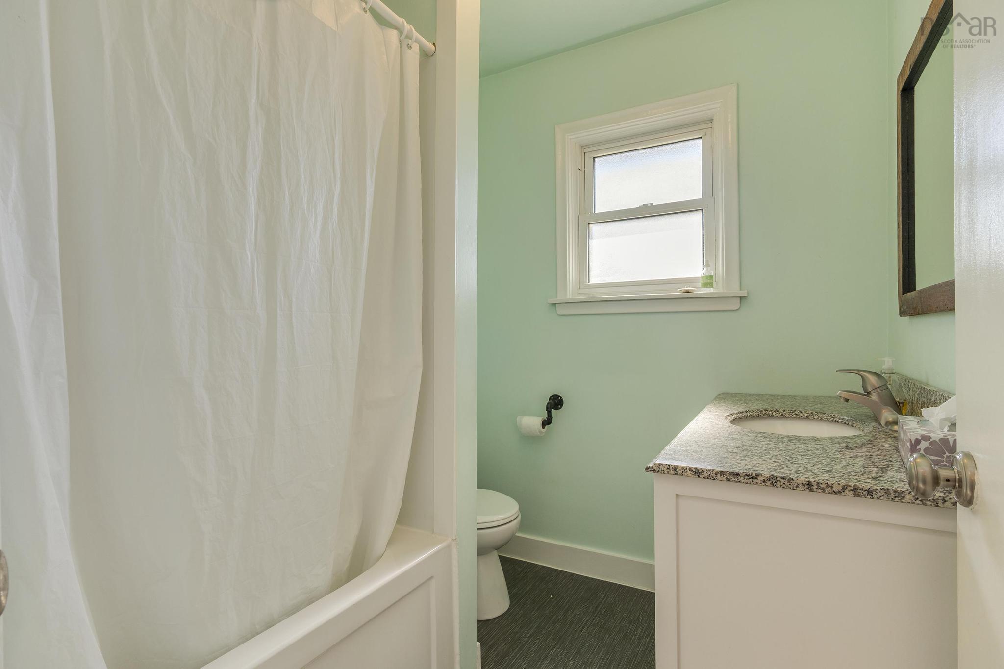 $515,000.00: 38 Oceanlea Drive, Eastern Passage