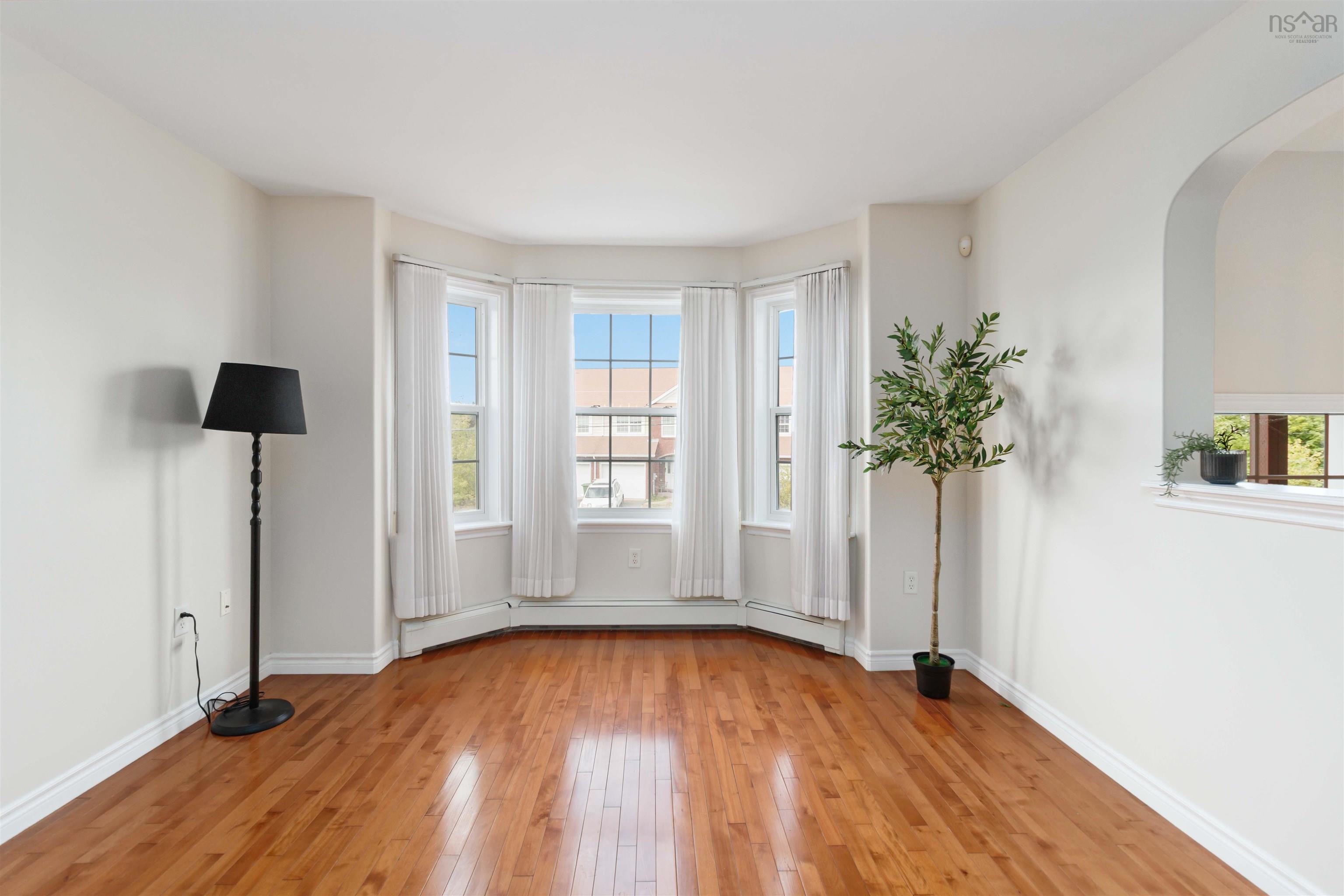 $549,000.00: 8 Surrey Way, Portland Hills, Dartmouth