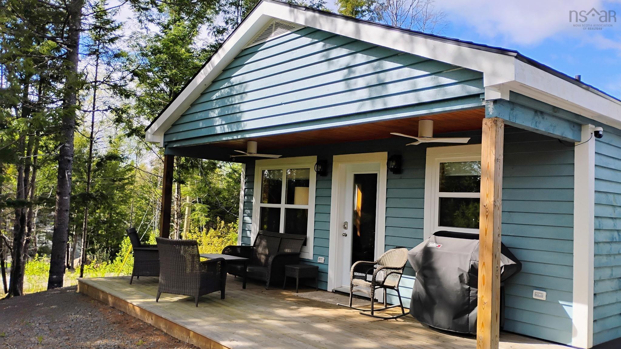 $344,900.00: 12 86 Sparrow Lane, Vaughan