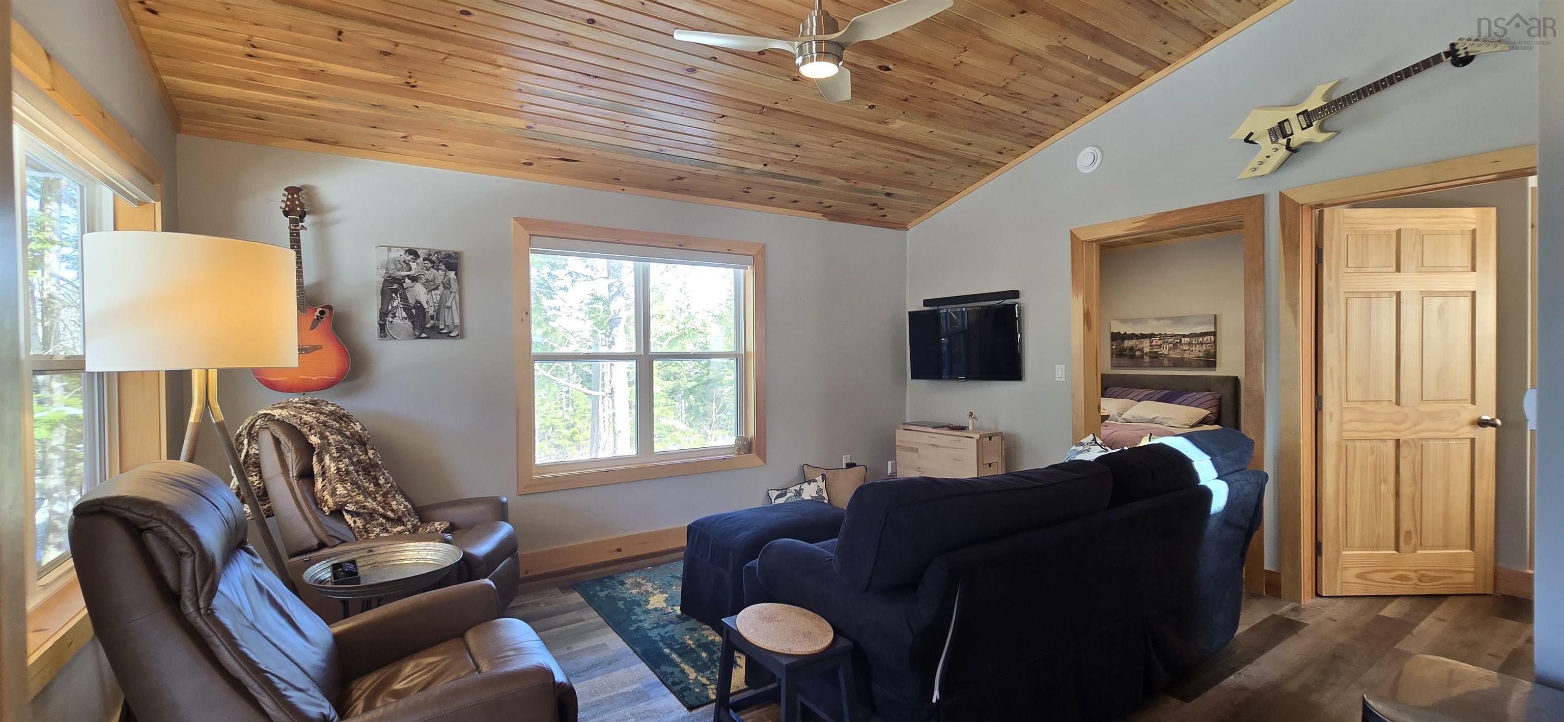 $344,900.00: 12 86 Sparrow Lane, Vaughan