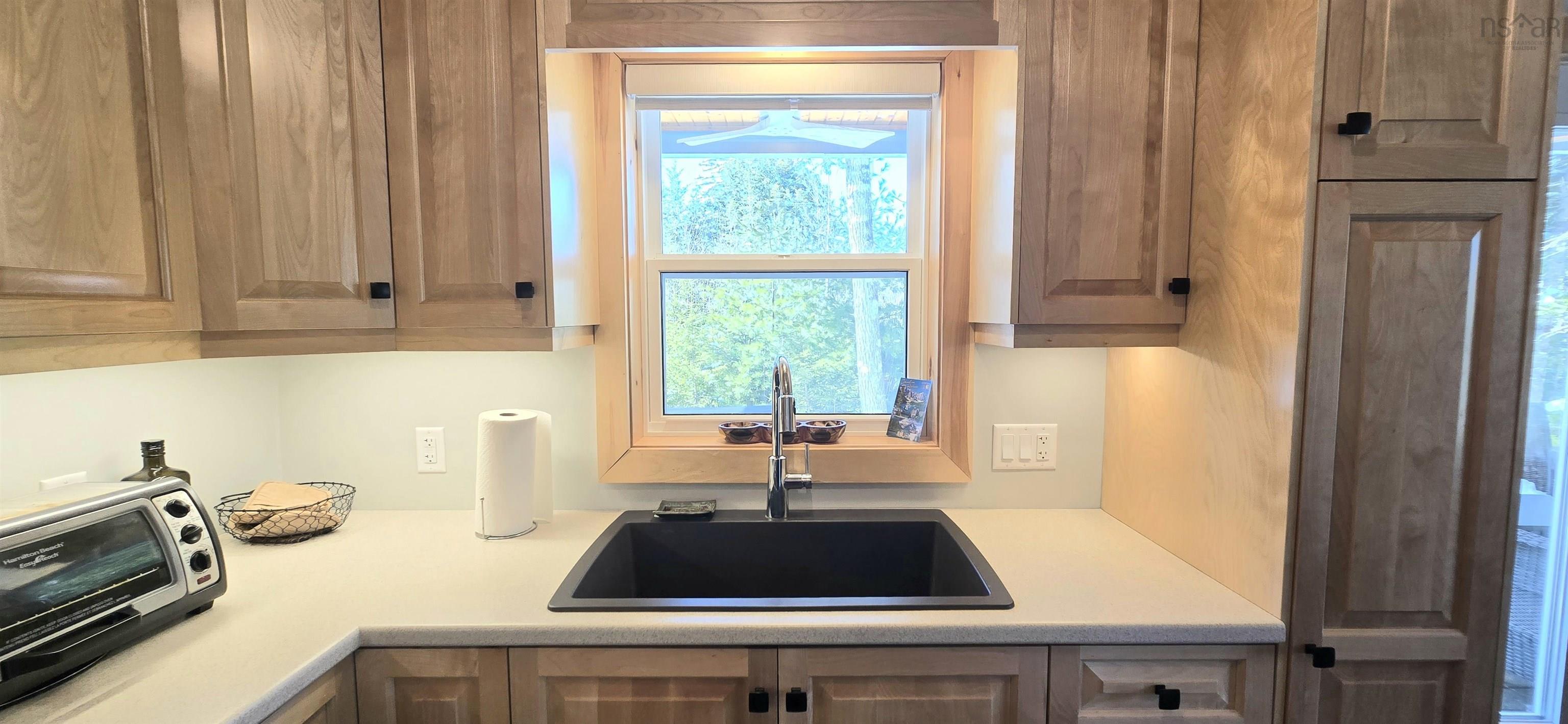 $344,900.00: 12 86 Sparrow Lane, Vaughan