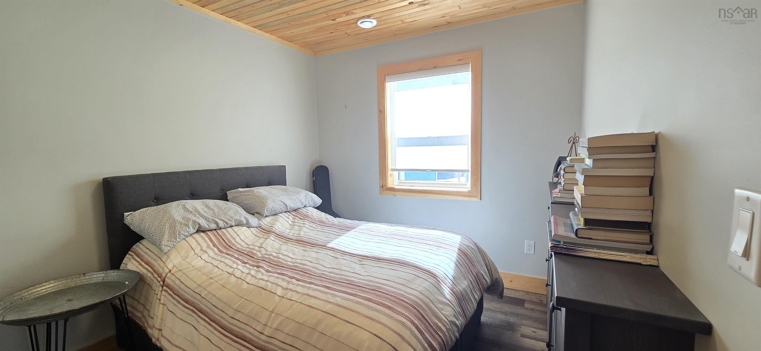 $344,900.00: 12 86 Sparrow Lane, Vaughan