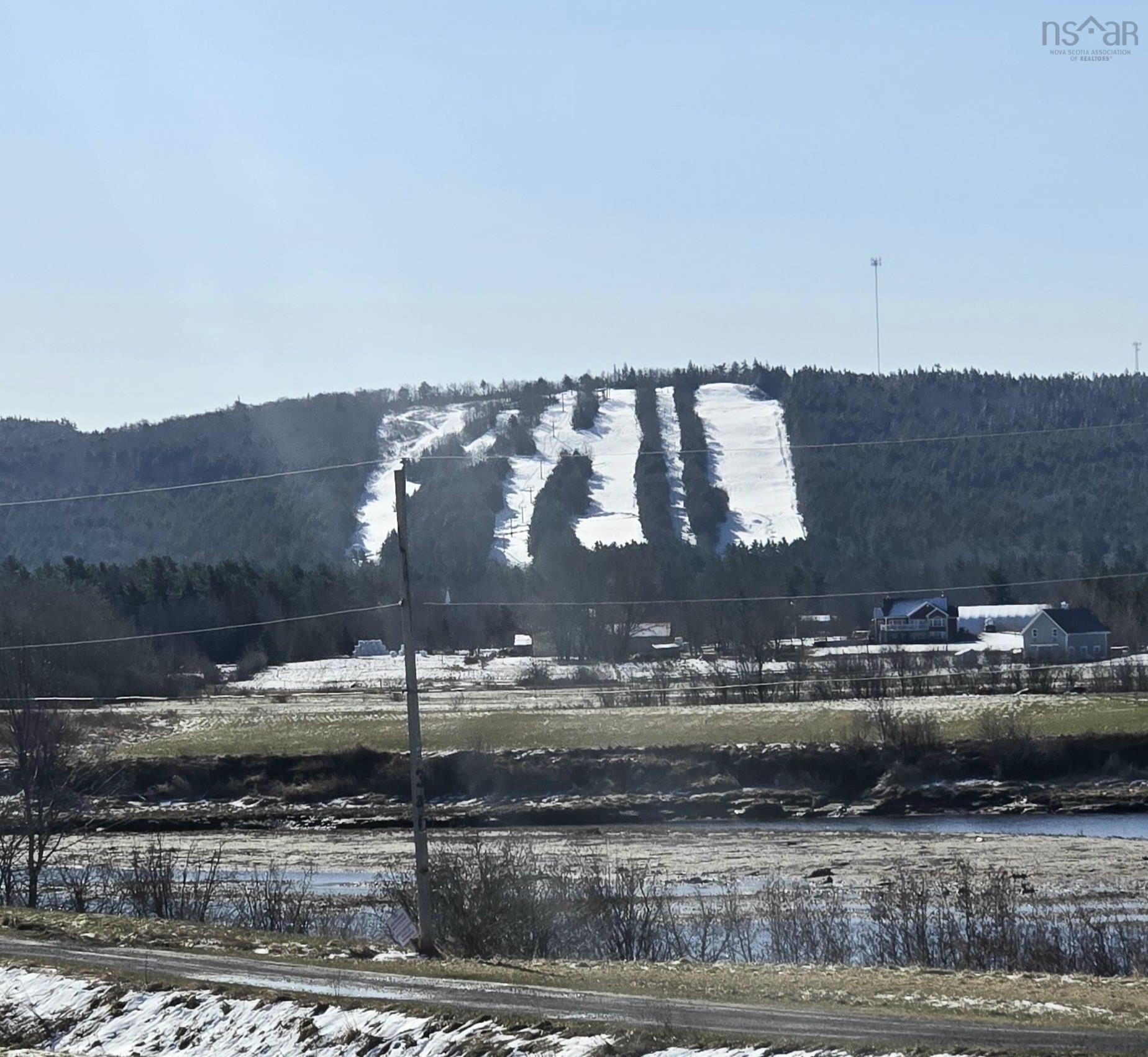 $344,900.00: 12 86 Sparrow Lane, Vaughan