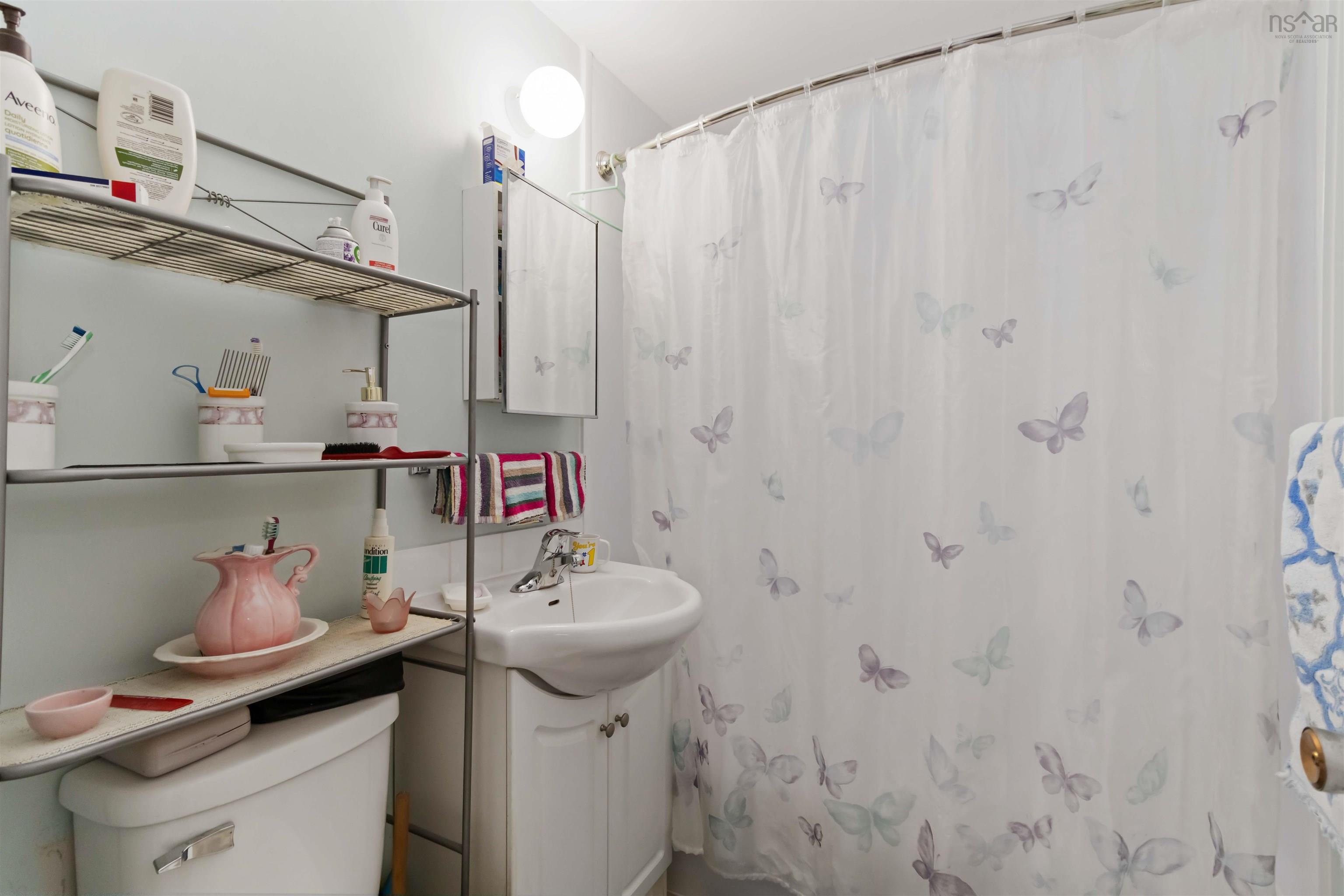 37 Gaston Road, Dartmouth, NS (MLS 202521523)