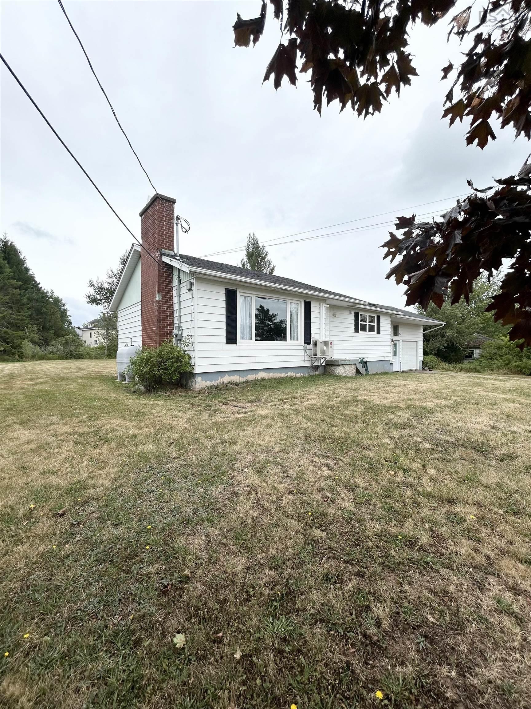 8 Smith Avenue, Springhill, NS (MLS 202521644)