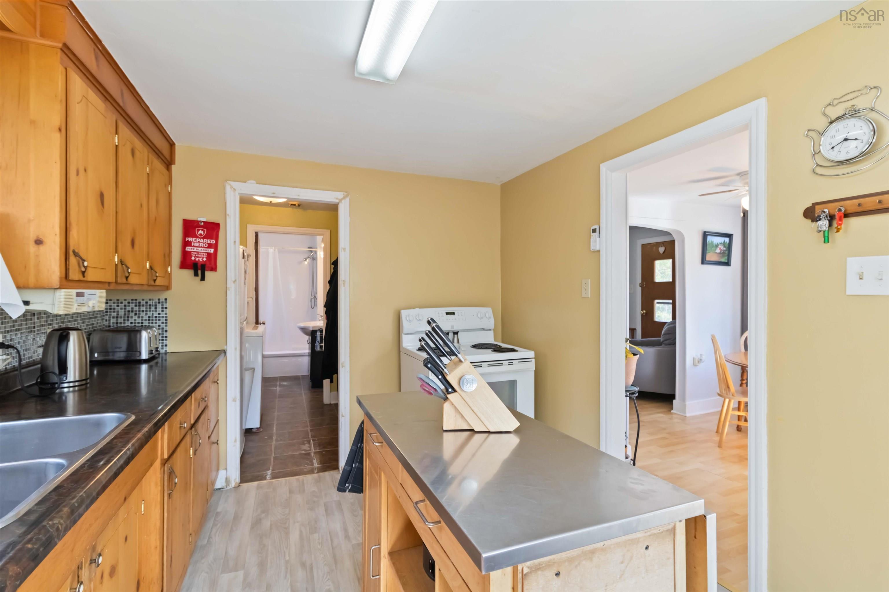 $419,900.00: 6847 St Margarets Bay Road, Head Of St. Margarets Bay