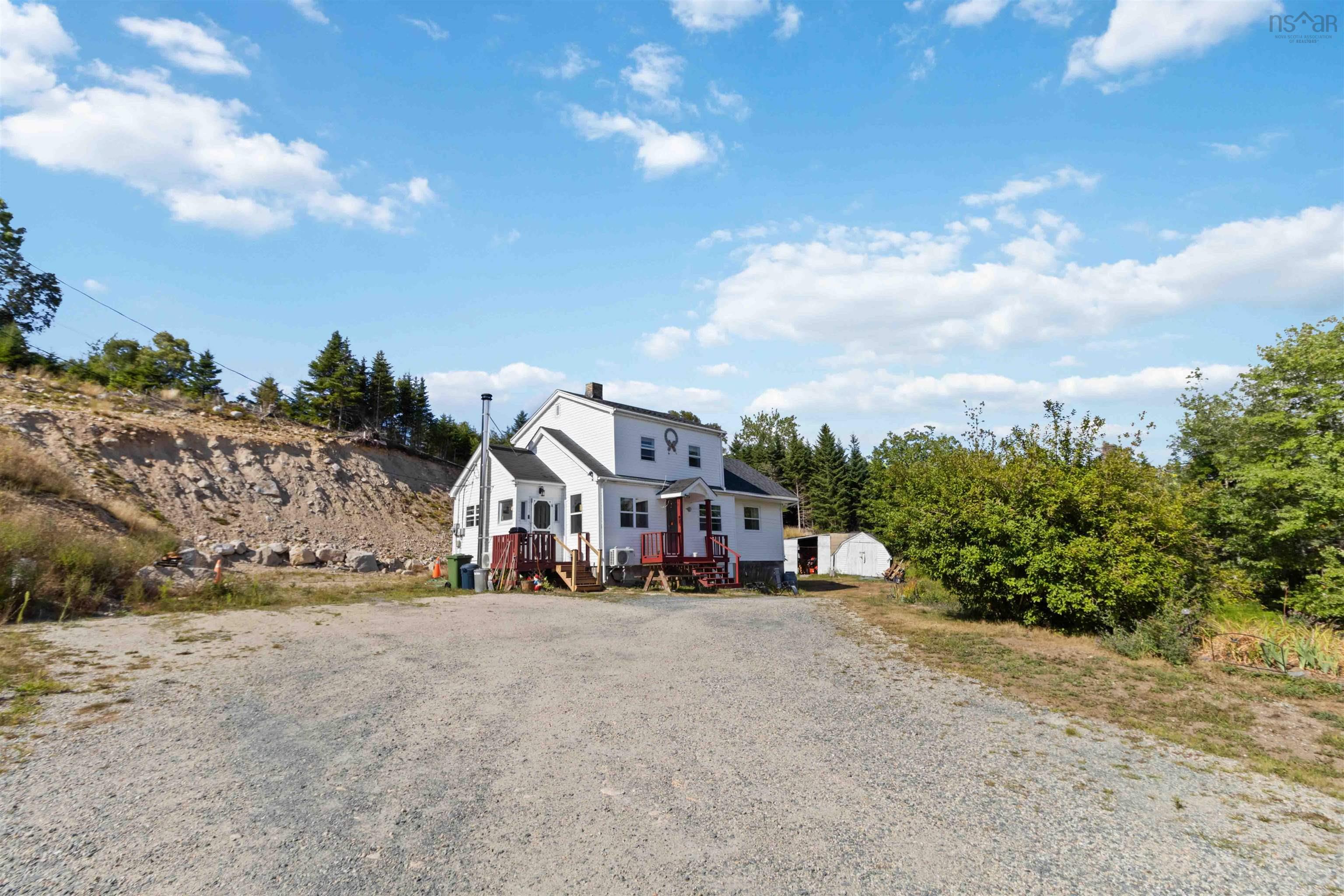 $419,900.00: 6847 St Margarets Bay Road, Head Of St. Margarets Bay