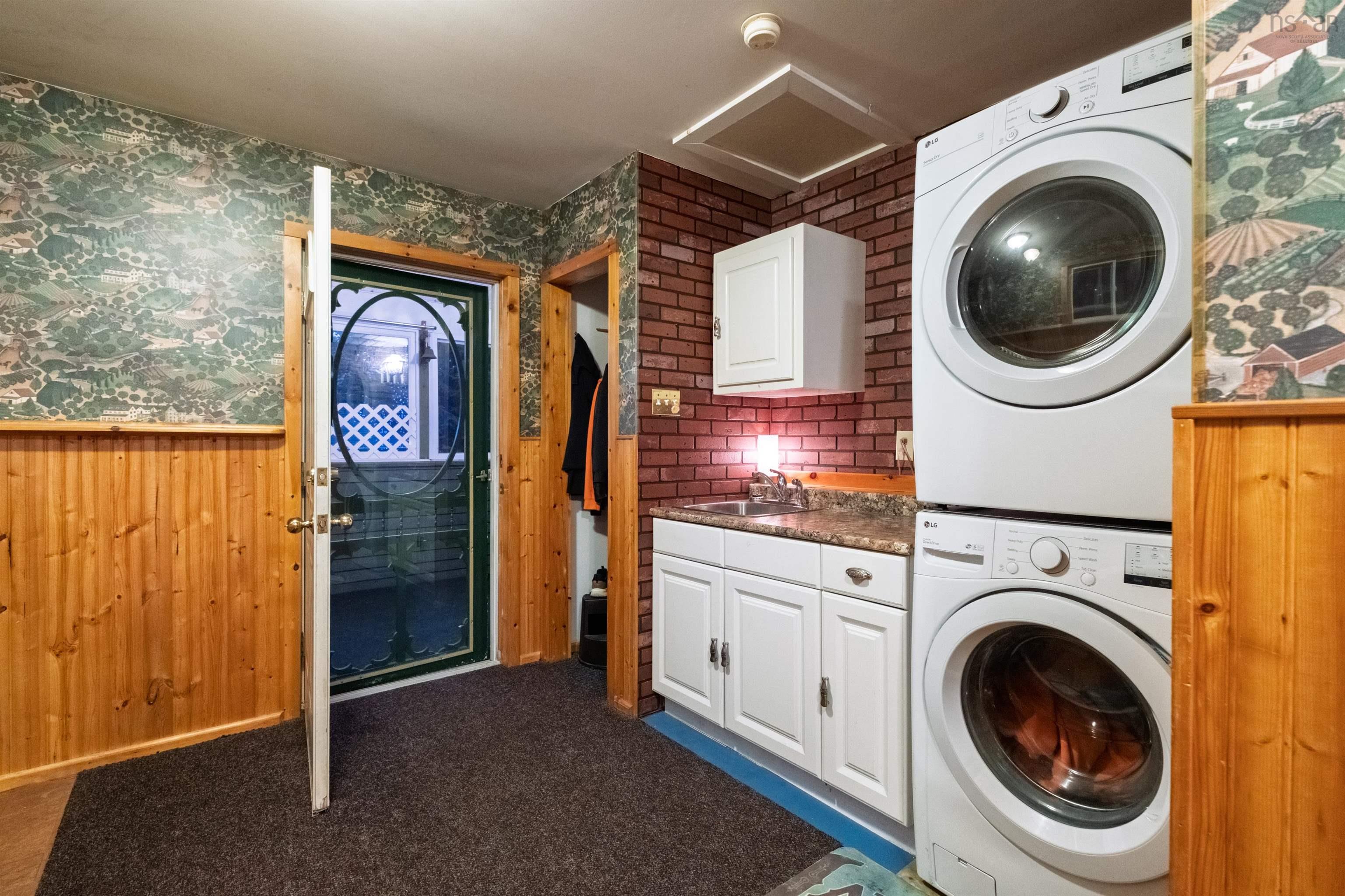 1645 St. Margaret's Bay Road, Timberlea, NS (MLS 202521682)