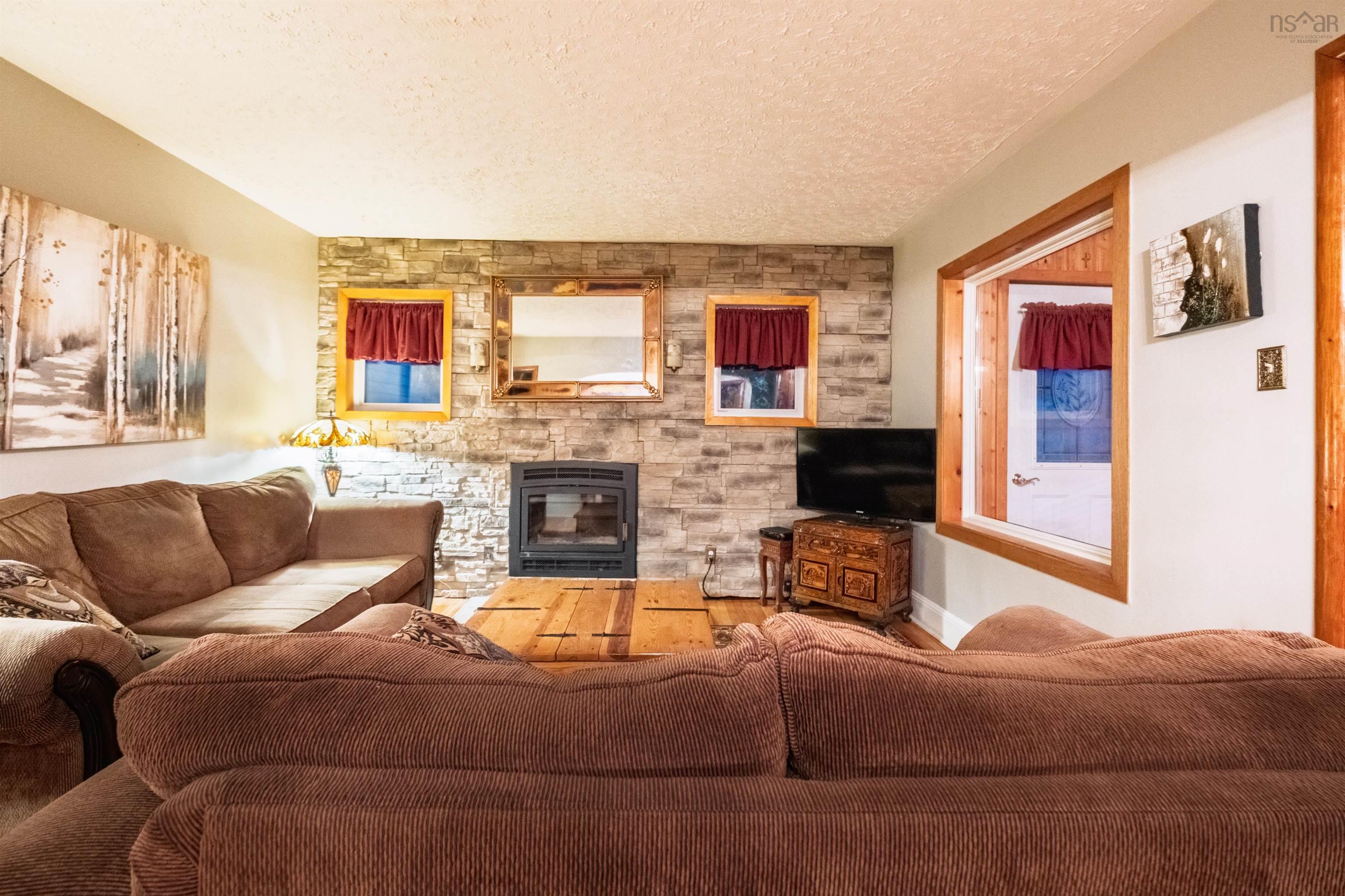 1645 St. Margaret's Bay Road, Timberlea, NS (MLS 202521682)