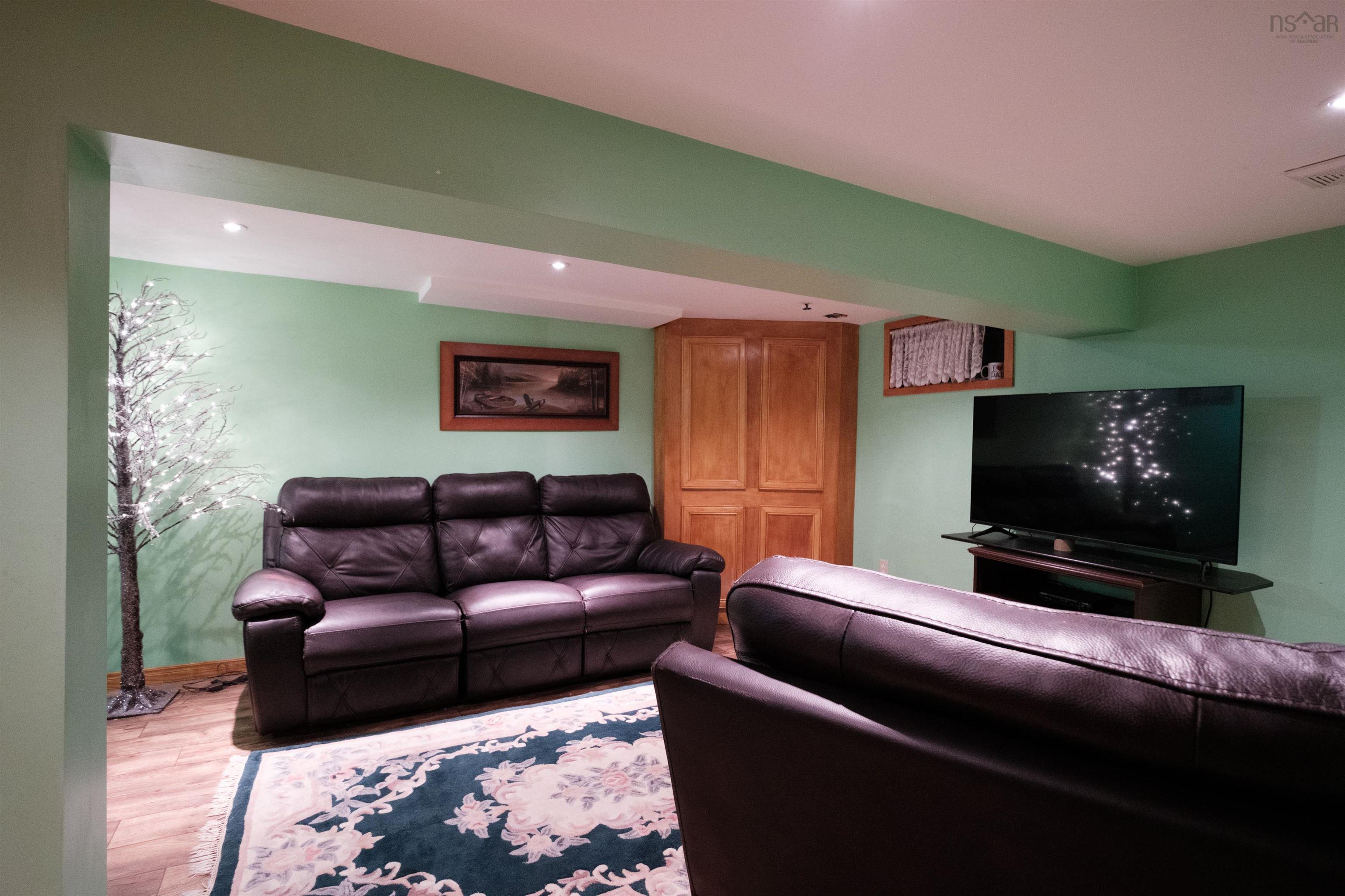 1645 St. Margaret's Bay Road, Timberlea, NS (MLS 202521682)