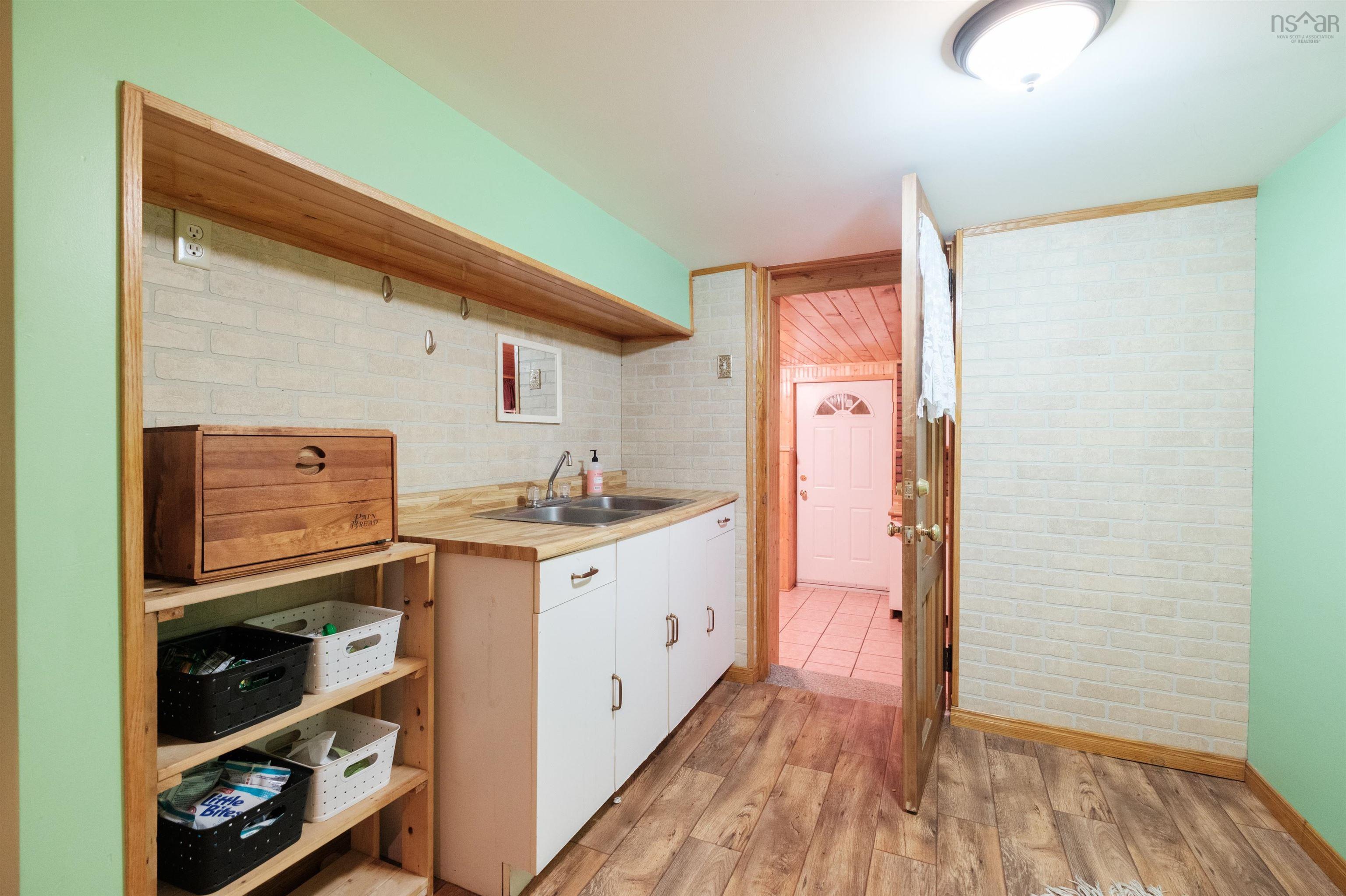 1645 St. Margaret's Bay Road, Timberlea, NS (MLS 202521682)