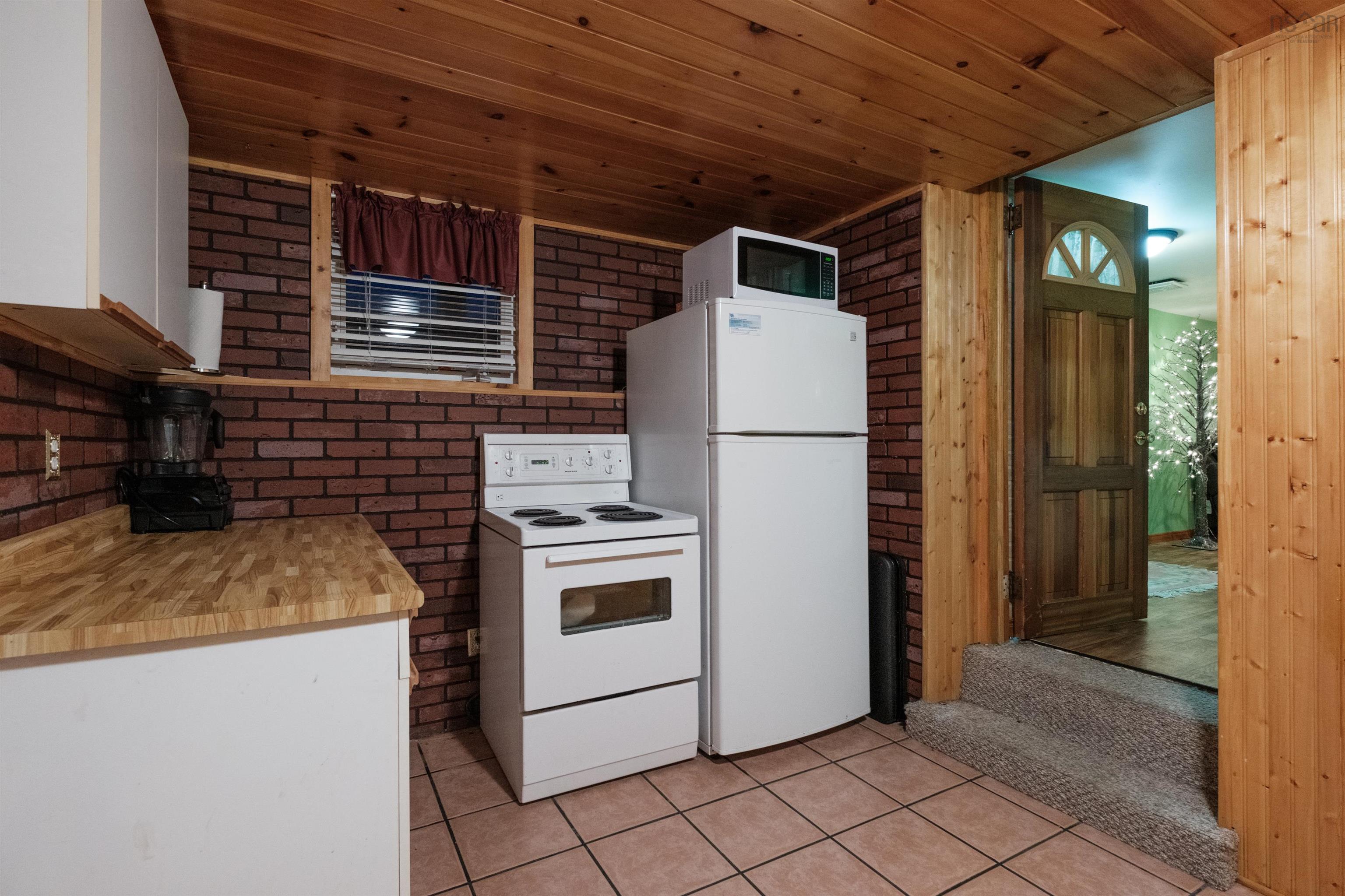 1645 St. Margaret's Bay Road, Timberlea, NS (MLS 202521682)