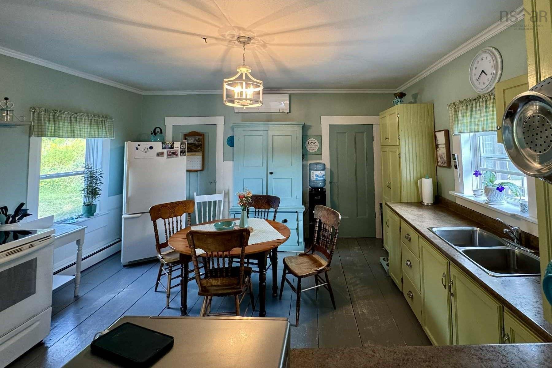 $269,500.00: 4132 Sonora Road, Sherbrooke