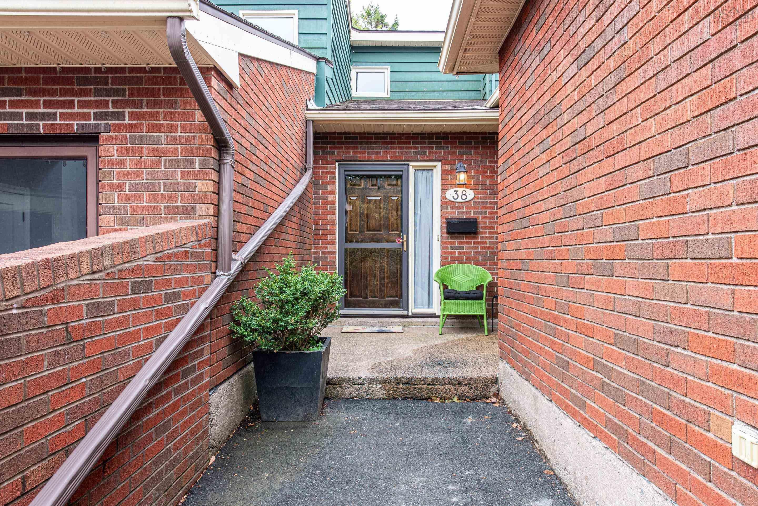 38 Braemount Drive, Clayton Park, NS (MLS 202521797)