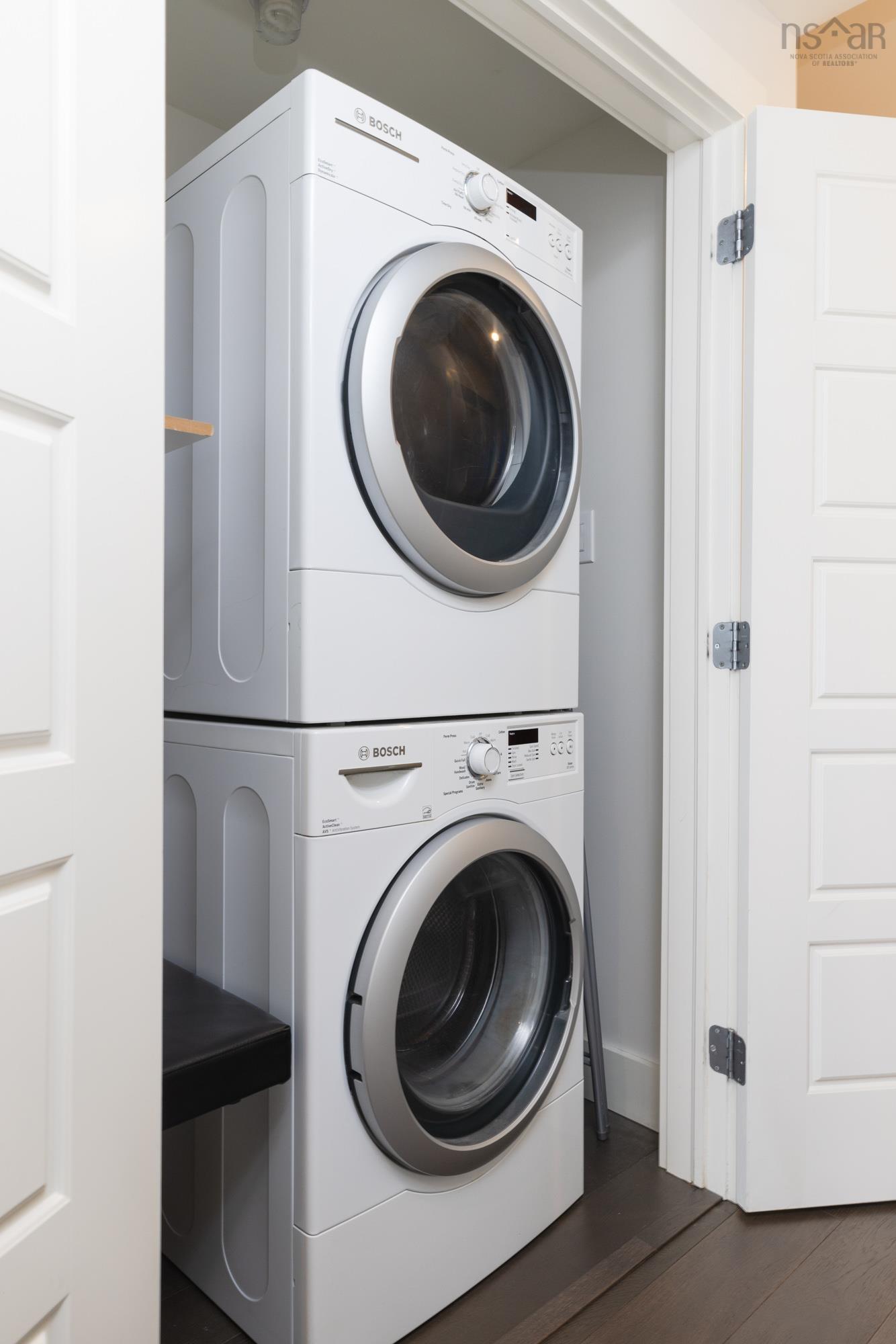 205 31 Kings Wharf Place, Dartmouth, NS (MLS 202521824)