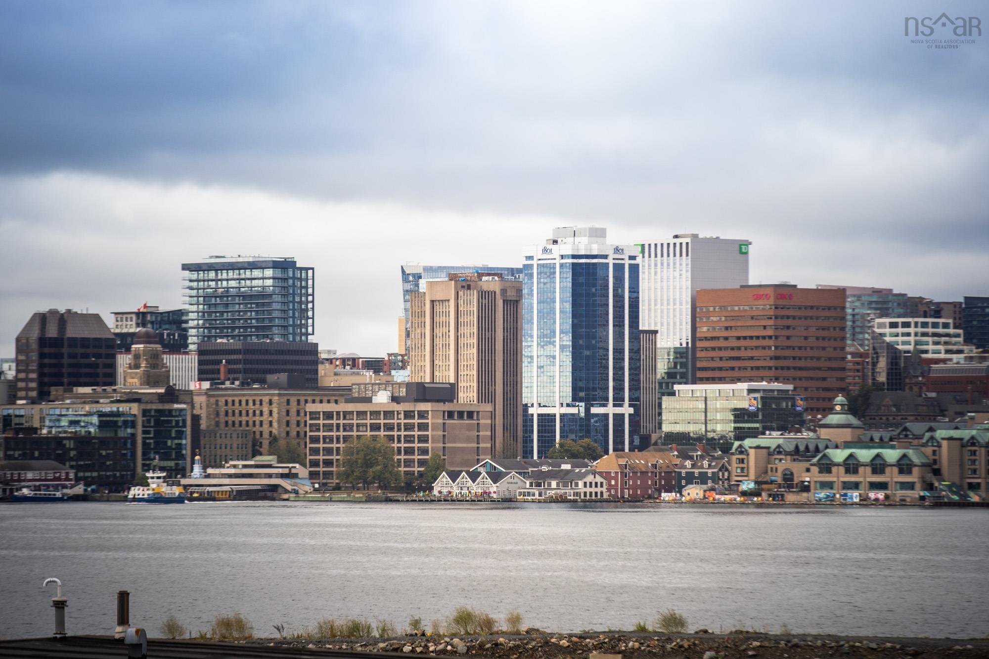 205 31 Kings Wharf Place, Dartmouth, NS (MLS 202521824)