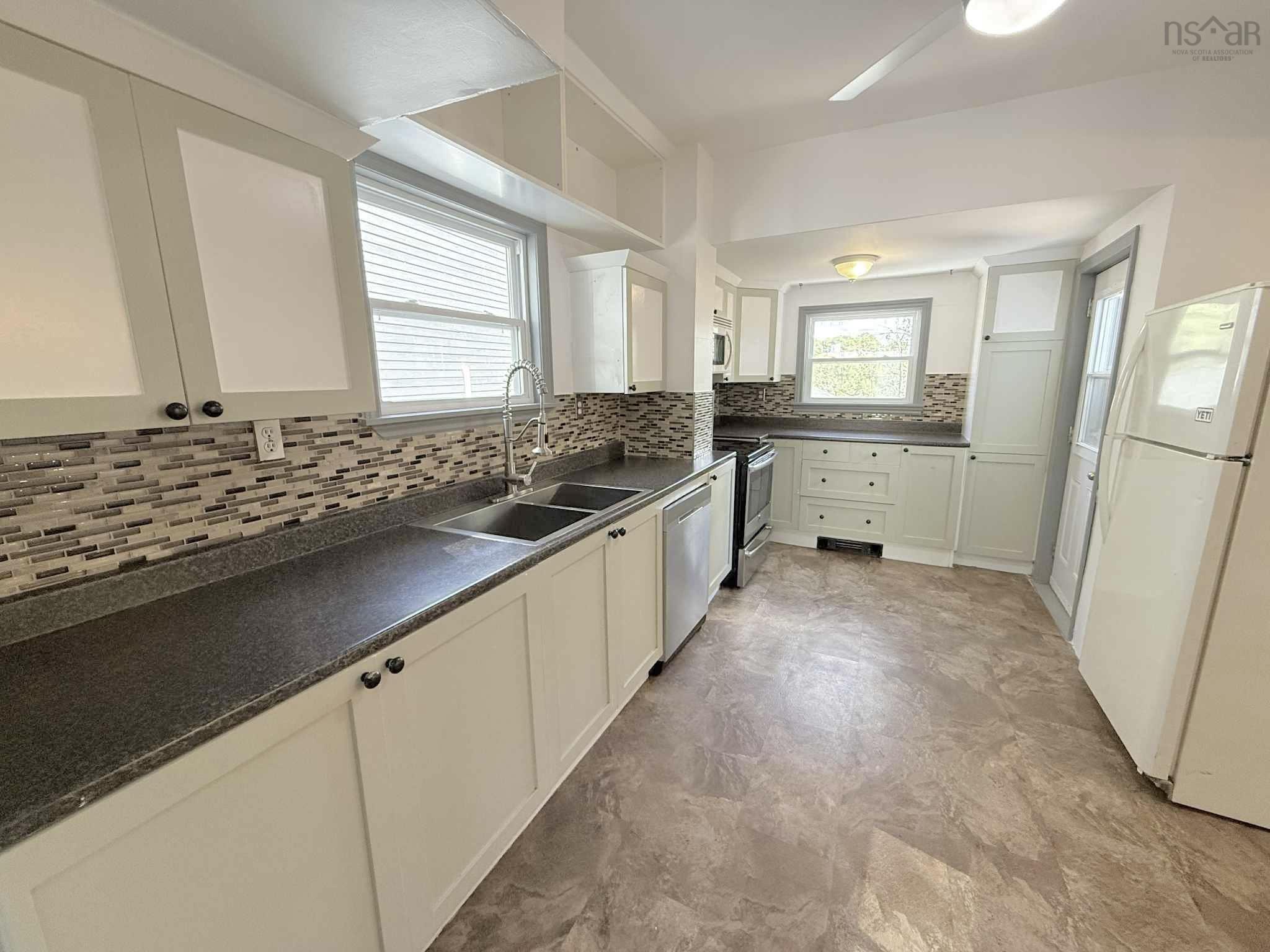 22 Rodney Road, Dartmouth, NS (MLS 202521841)