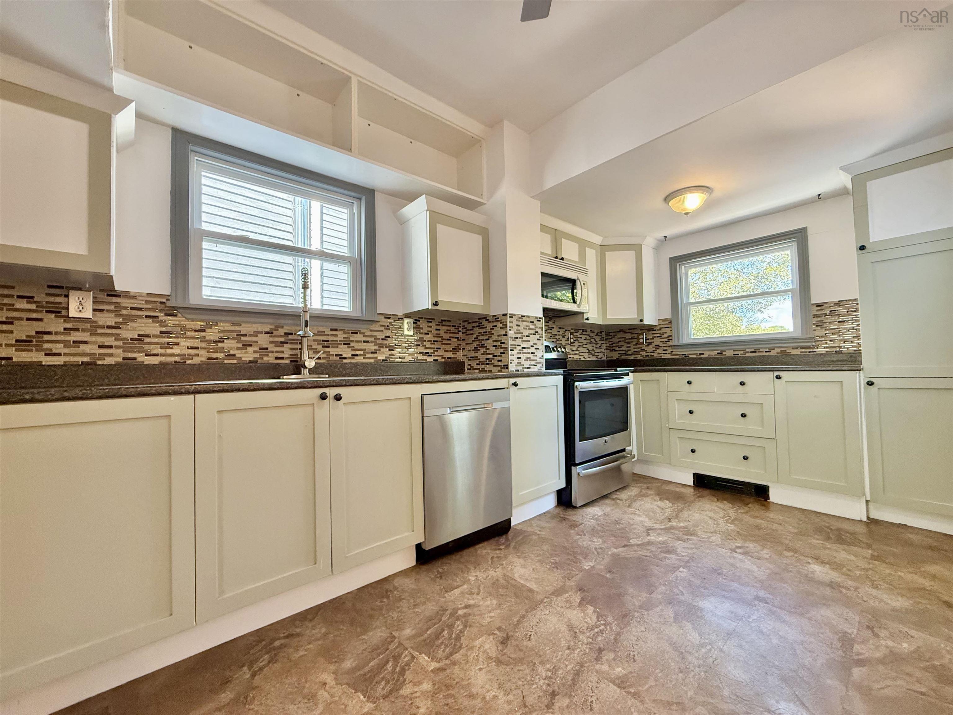 22 Rodney Road, Dartmouth, NS (MLS 202521841)