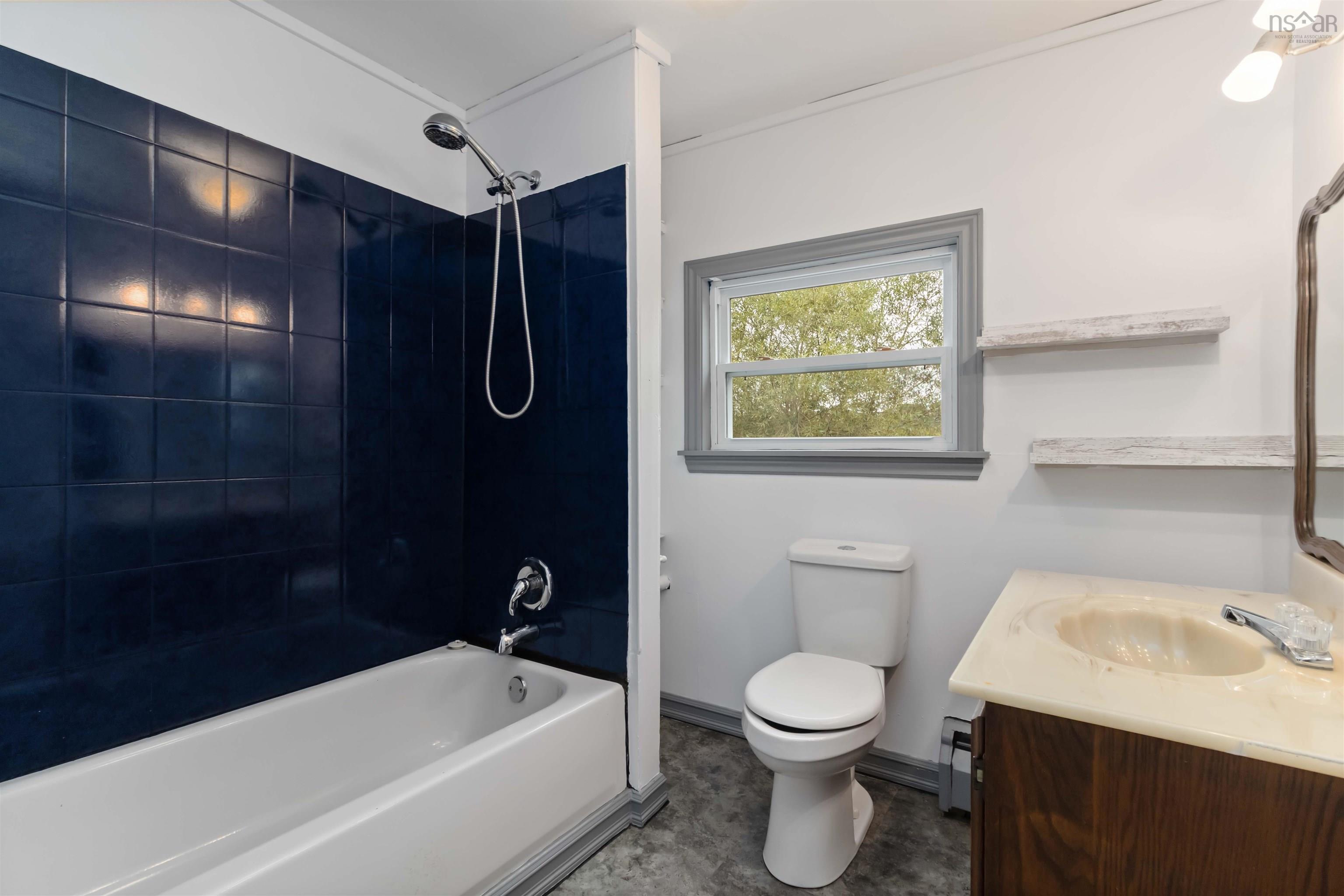 22 Rodney Road, Dartmouth, NS (MLS 202521841)