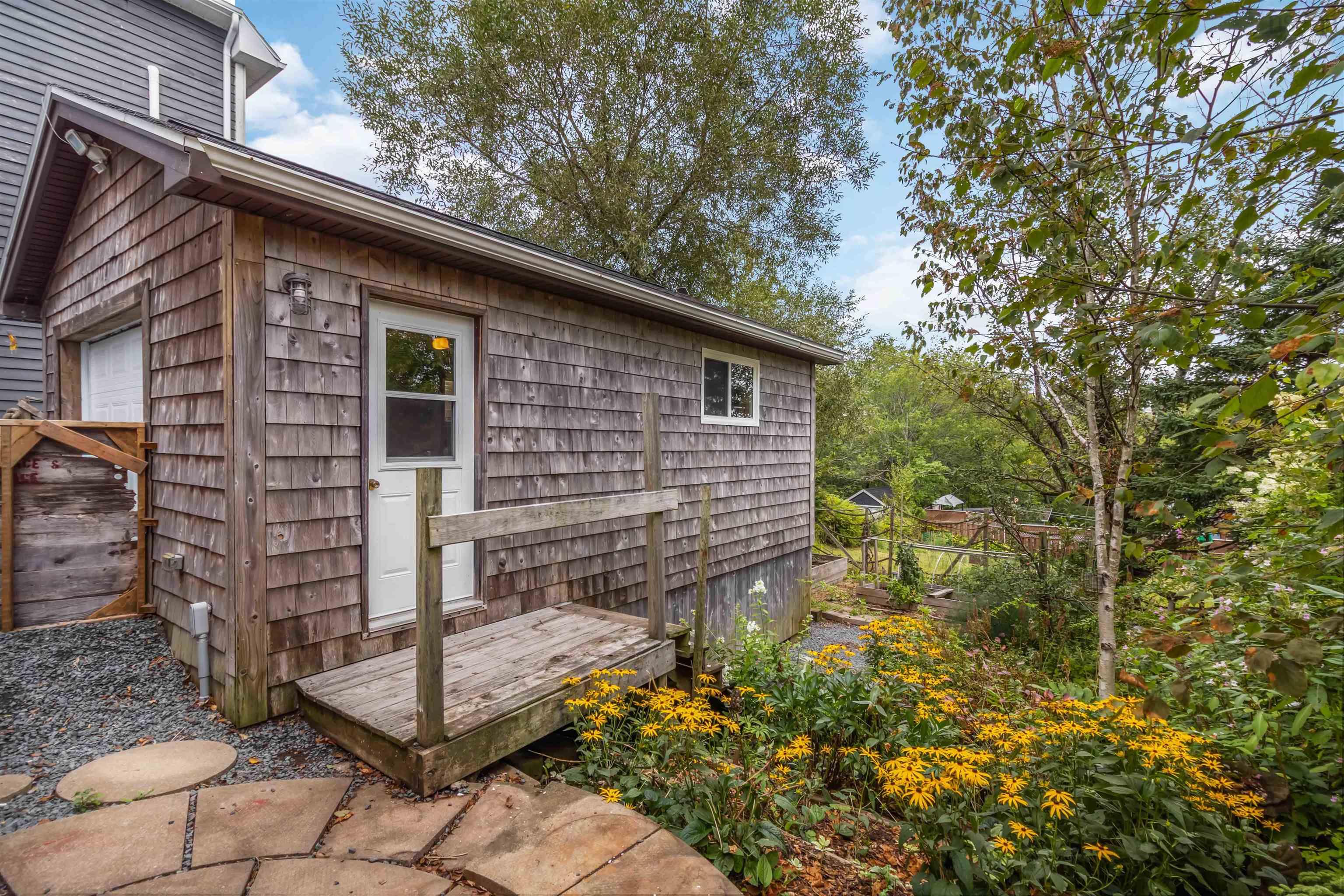 22 Rodney Road, Dartmouth, NS (MLS 202521841)