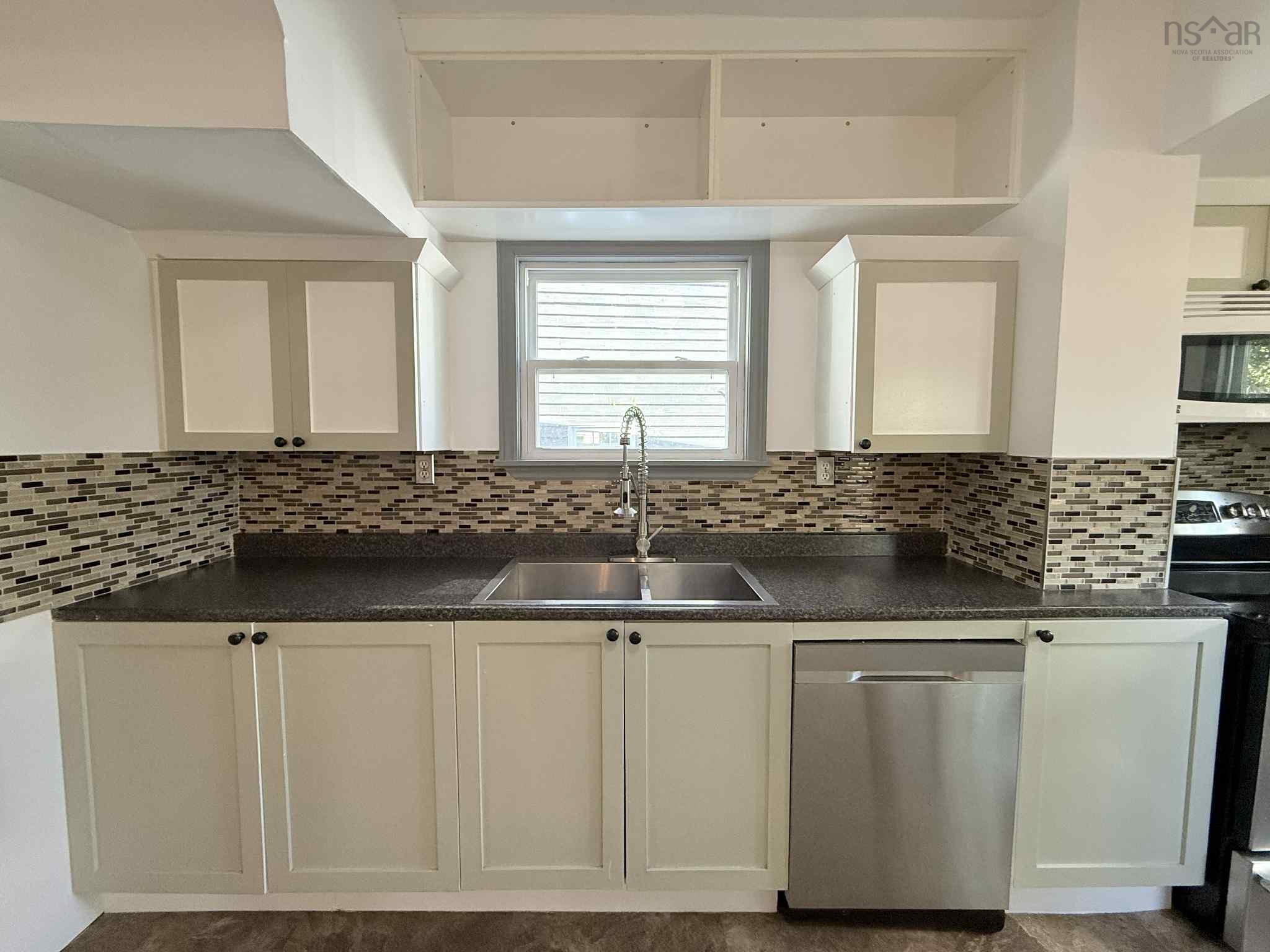 22 Rodney Road, Dartmouth, NS (MLS 202521841)